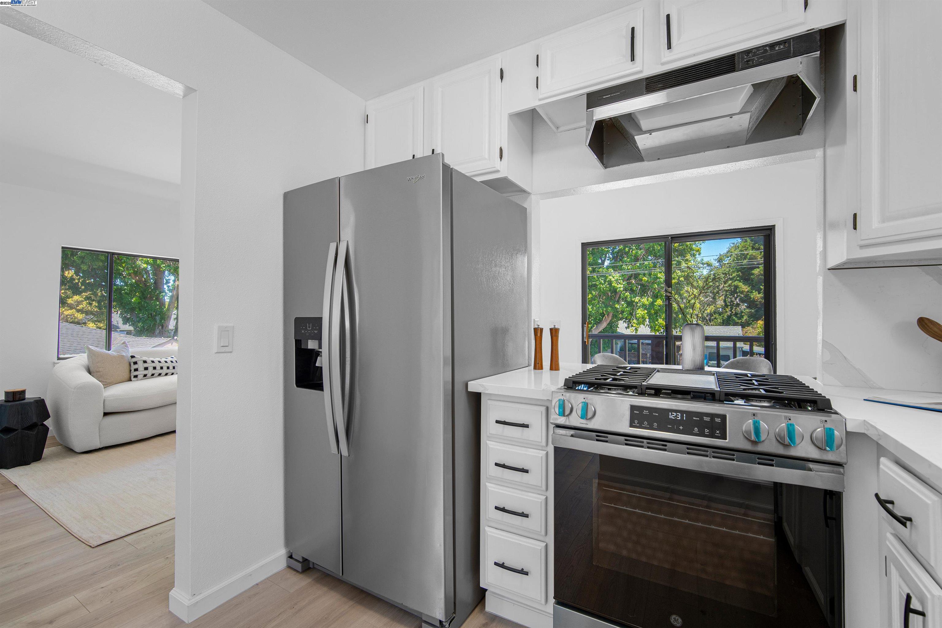 824 14th Ave, Menlo Park, California 94025, 4 Bedrooms Bedrooms, 7 Rooms Rooms,3 BathroomsBathrooms,Residential,For Sale,824 14th Ave,41106865