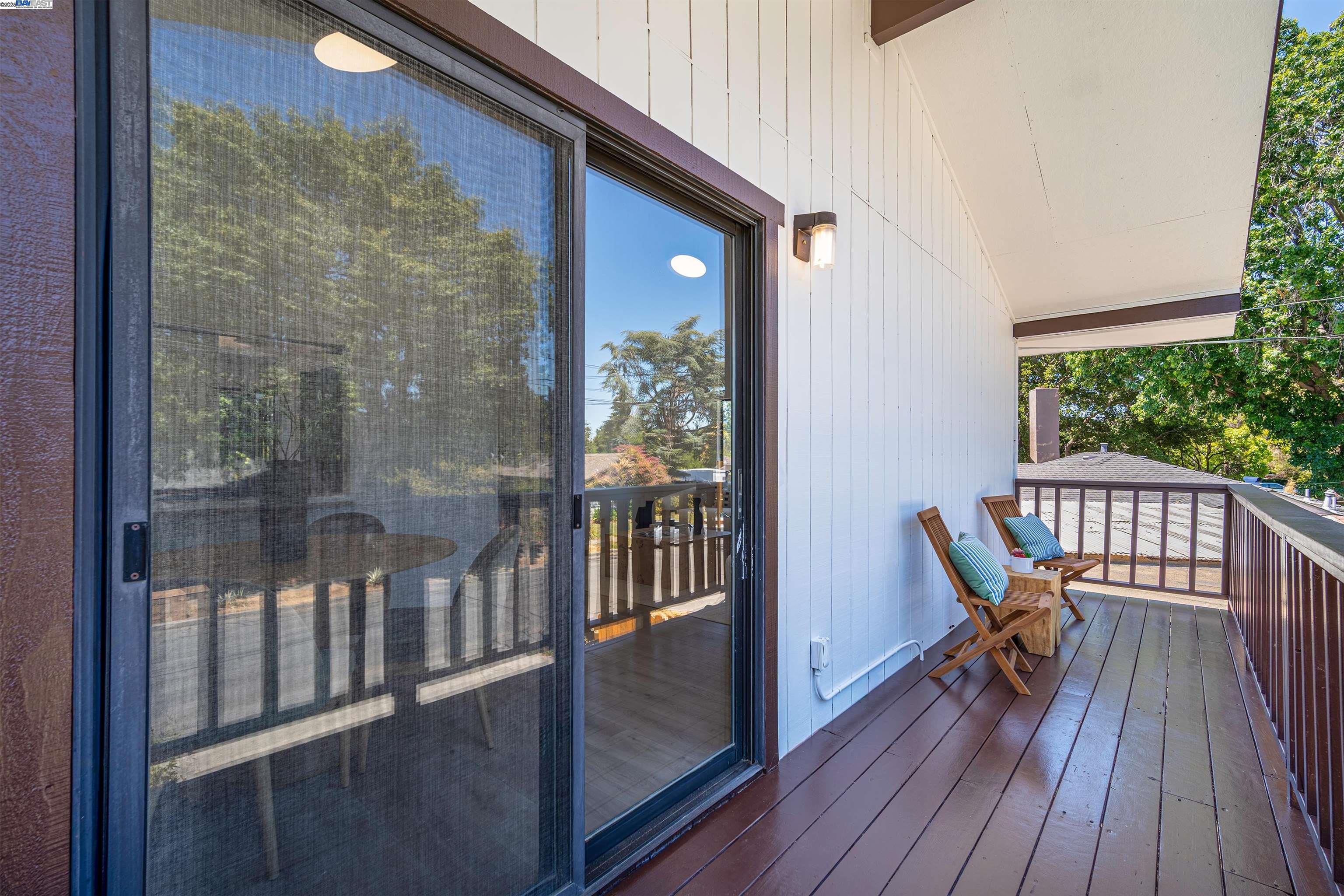 Detail Gallery Image 25 of 32 For 824 14th Ave, Menlo Park,  CA 94025 - 4 Beds | 3 Baths