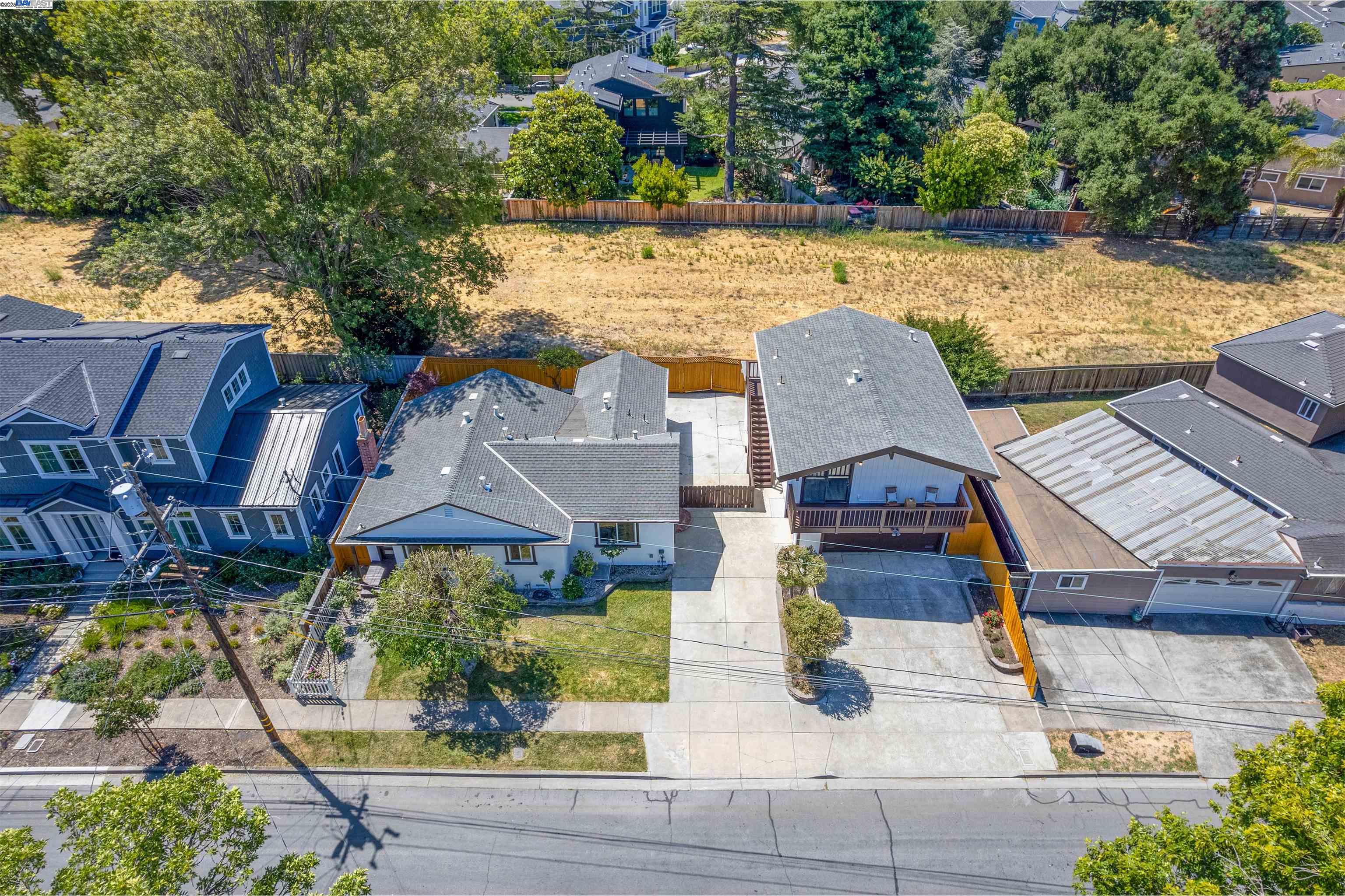 Detail Gallery Image 28 of 32 For 824 14th Ave, Menlo Park,  CA 94025 - 4 Beds | 3 Baths