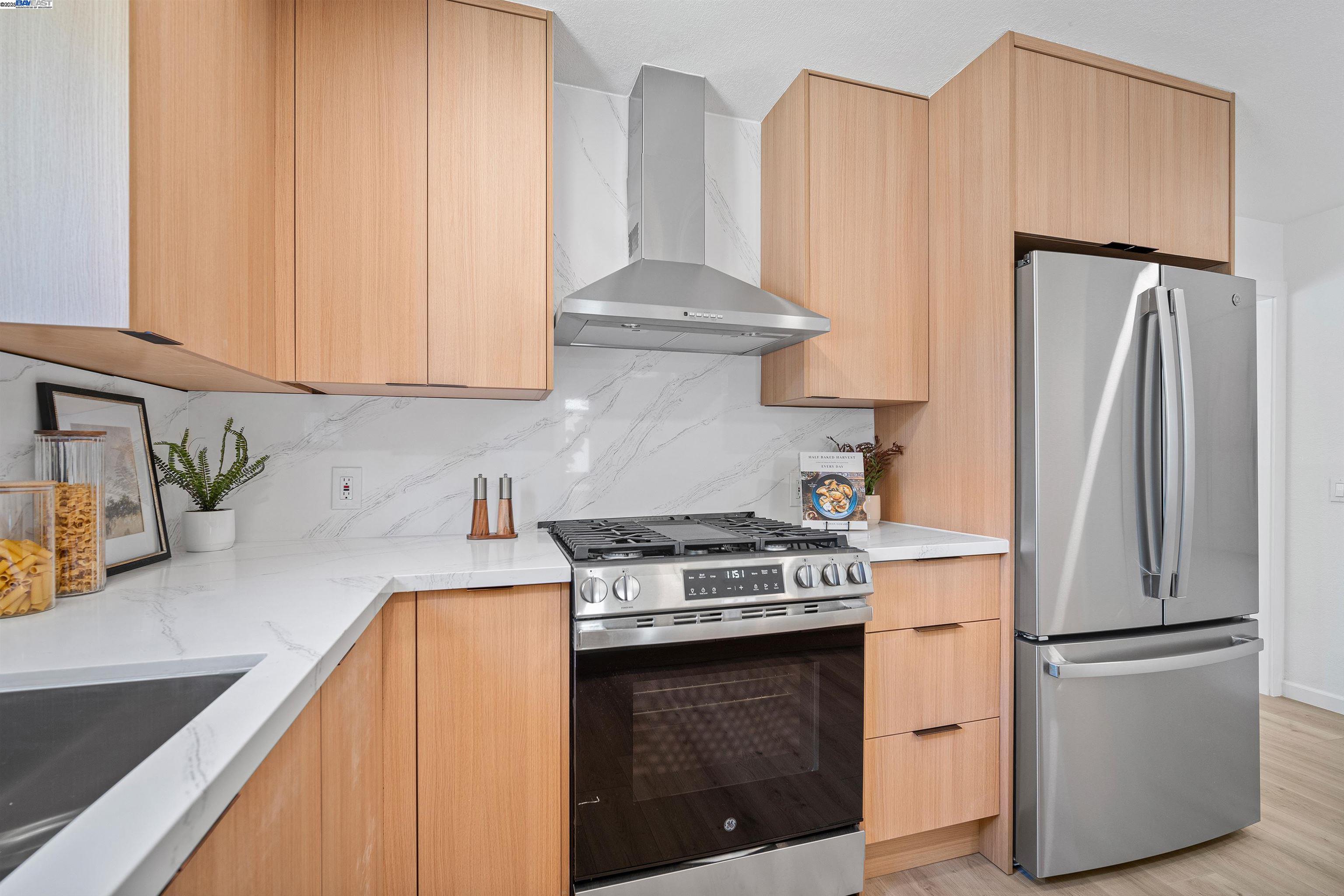 824 14th Ave, Menlo Park, California 94025, 4 Bedrooms Bedrooms, 7 Rooms Rooms,3 BathroomsBathrooms,Residential,For Sale,824 14th Ave,41106865