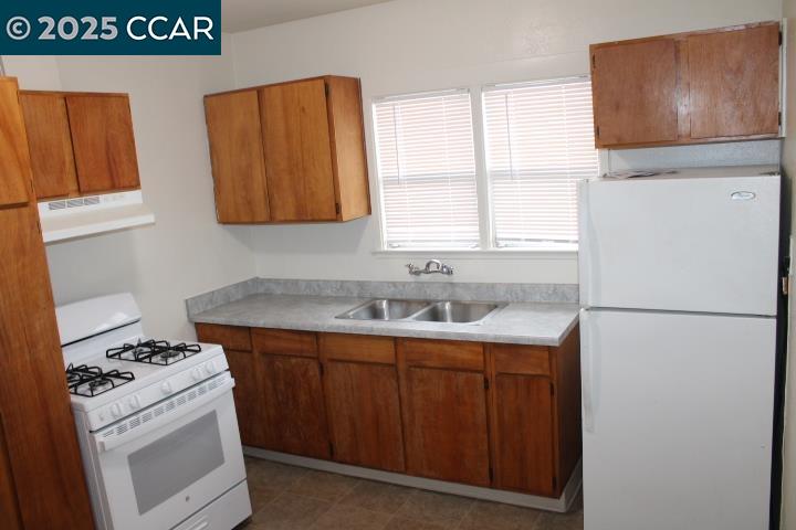 5918 ALAMEDA AVE. # 5918, Richmond, California 94804, 1 Bedroom Bedrooms, 4 Rooms Rooms,1 BathroomBathrooms,Residential Lease,For Rent,5918 ALAMEDA AVE. # 5918,41106866