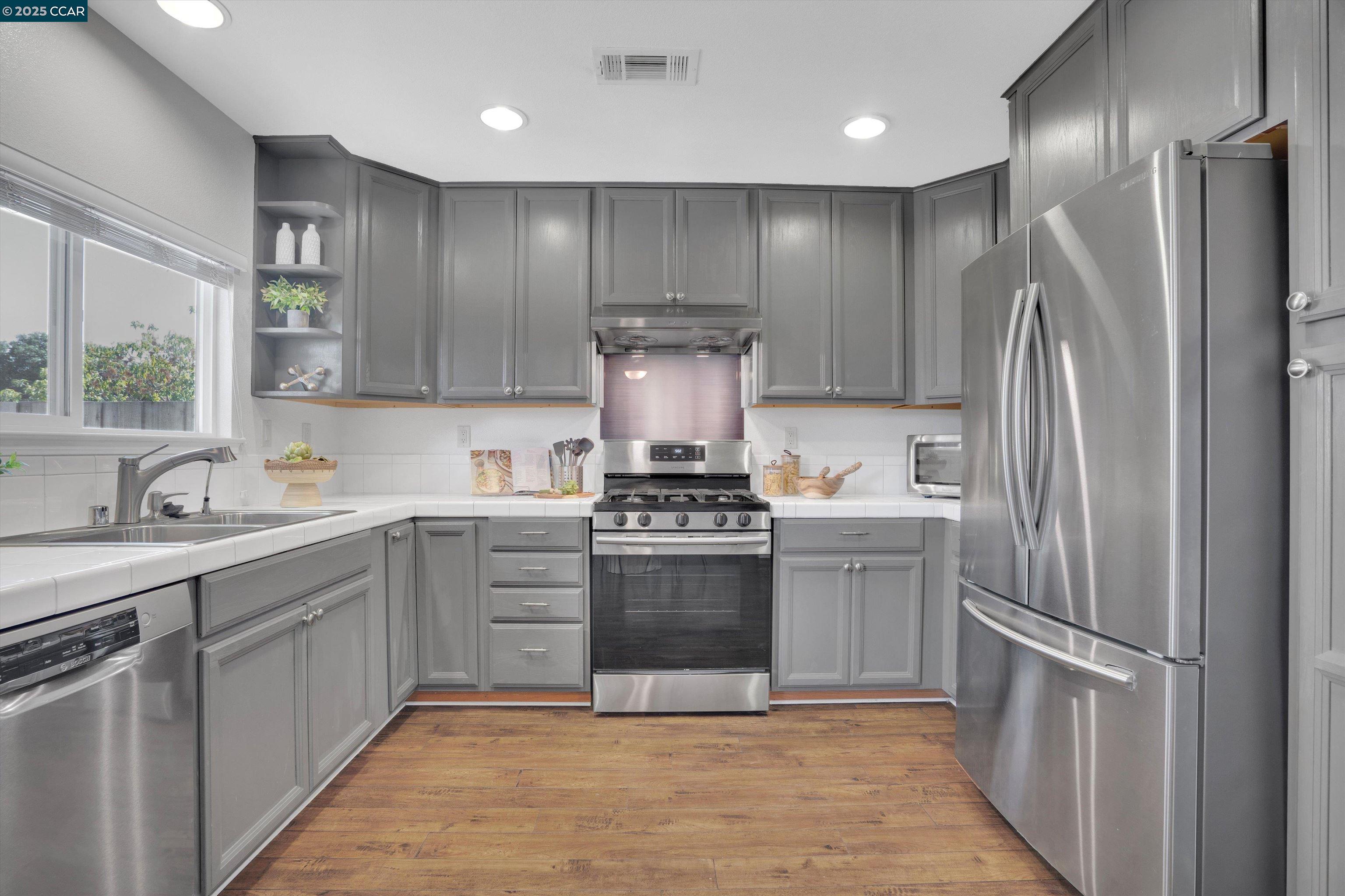 6911 Brentwood Blvd, Brentwood, California 94513, 3 Bedrooms Bedrooms, 6 Rooms Rooms,2 BathroomsBathrooms,Residential,For Sale,6911 Brentwood Blvd,41106867