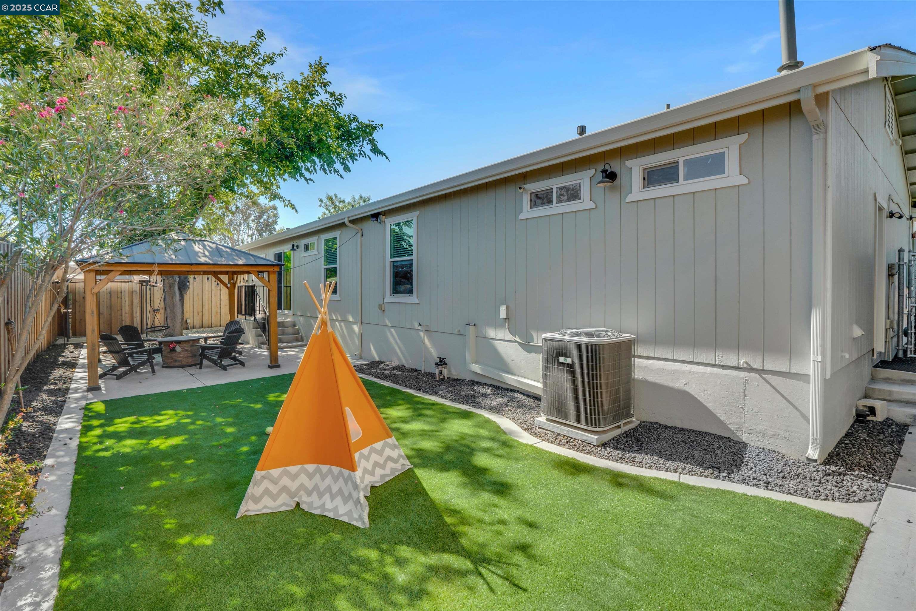 6911 Brentwood Blvd, Brentwood, California 94513, 3 Bedrooms Bedrooms, 6 Rooms Rooms,2 BathroomsBathrooms,Residential,For Sale,6911 Brentwood Blvd,41106867