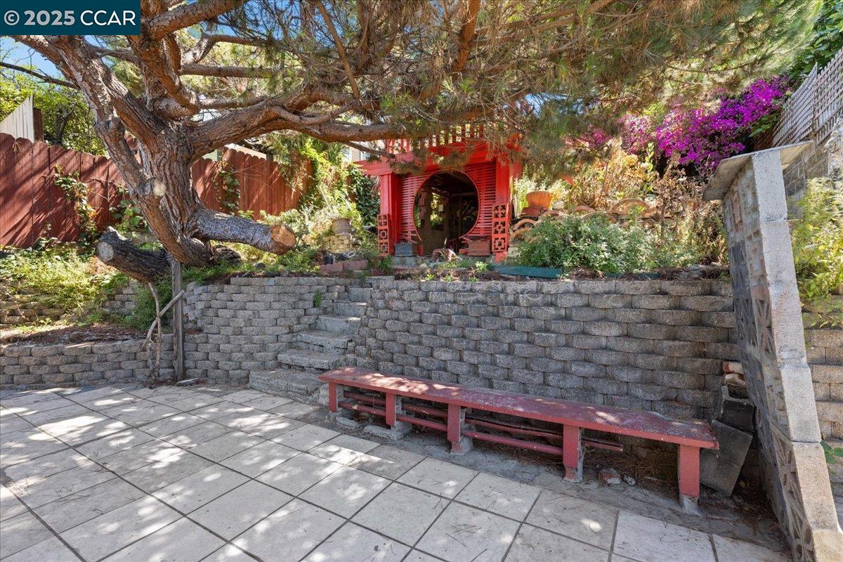 3220 Champion St, Oakland, California 94602, 2 Bedrooms Bedrooms, 5 Rooms Rooms,2 BathroomsBathrooms,Residential,For Sale,3220 Champion St,41106868