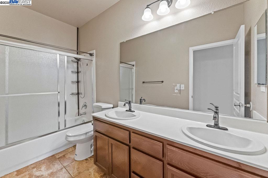 907 MAGGIORE LANE, Manteca, California 95337, 6 Bedrooms Bedrooms, 6 Rooms Rooms,3 BathroomsBathrooms,Residential,For Sale,907 MAGGIORE LANE,41106870
