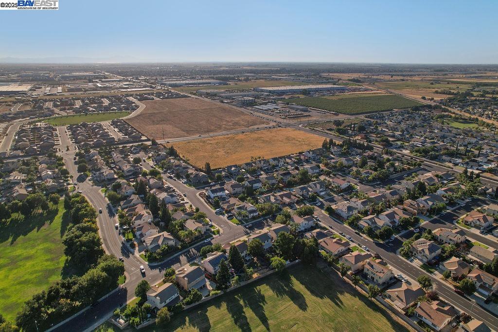 907 MAGGIORE LANE, Manteca, California 95337, 6 Bedrooms Bedrooms, 6 Rooms Rooms,3 BathroomsBathrooms,Residential,For Sale,907 MAGGIORE LANE,41106870