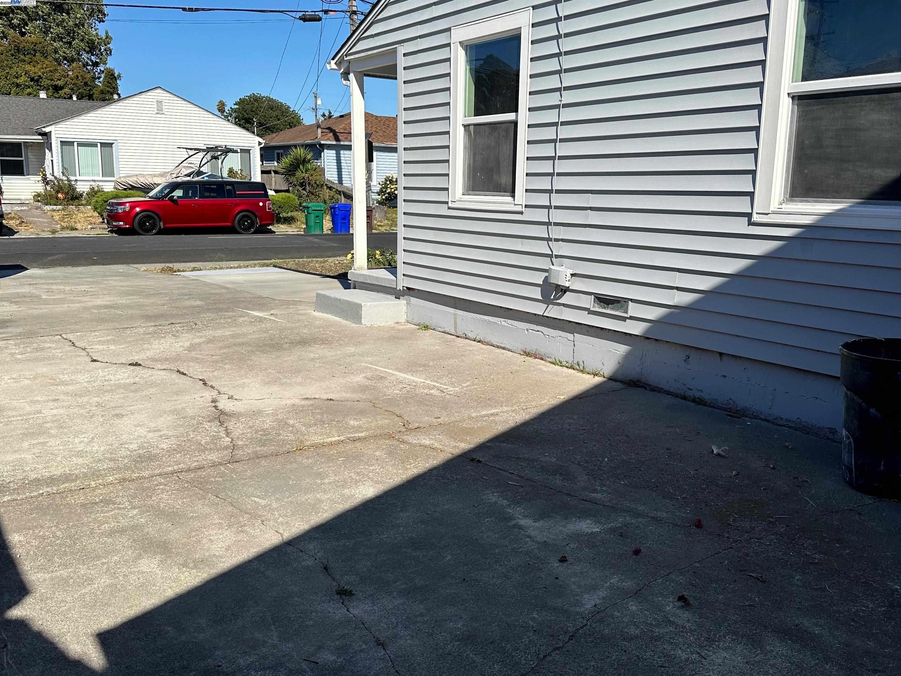 2441 Glenlock St, San Pablo, California 94806, 3 Bedrooms Bedrooms, 7 Rooms Rooms,1 BathroomBathrooms,Residential,For Sale,2441 Glenlock St,41106871