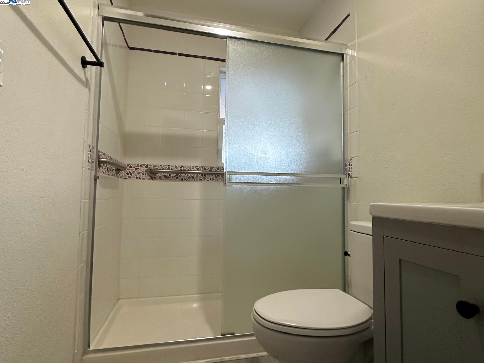 2441 Glenlock St, San Pablo, California 94806, 3 Bedrooms Bedrooms, 7 Rooms Rooms,1 BathroomBathrooms,Residential,For Sale,2441 Glenlock St,41106871