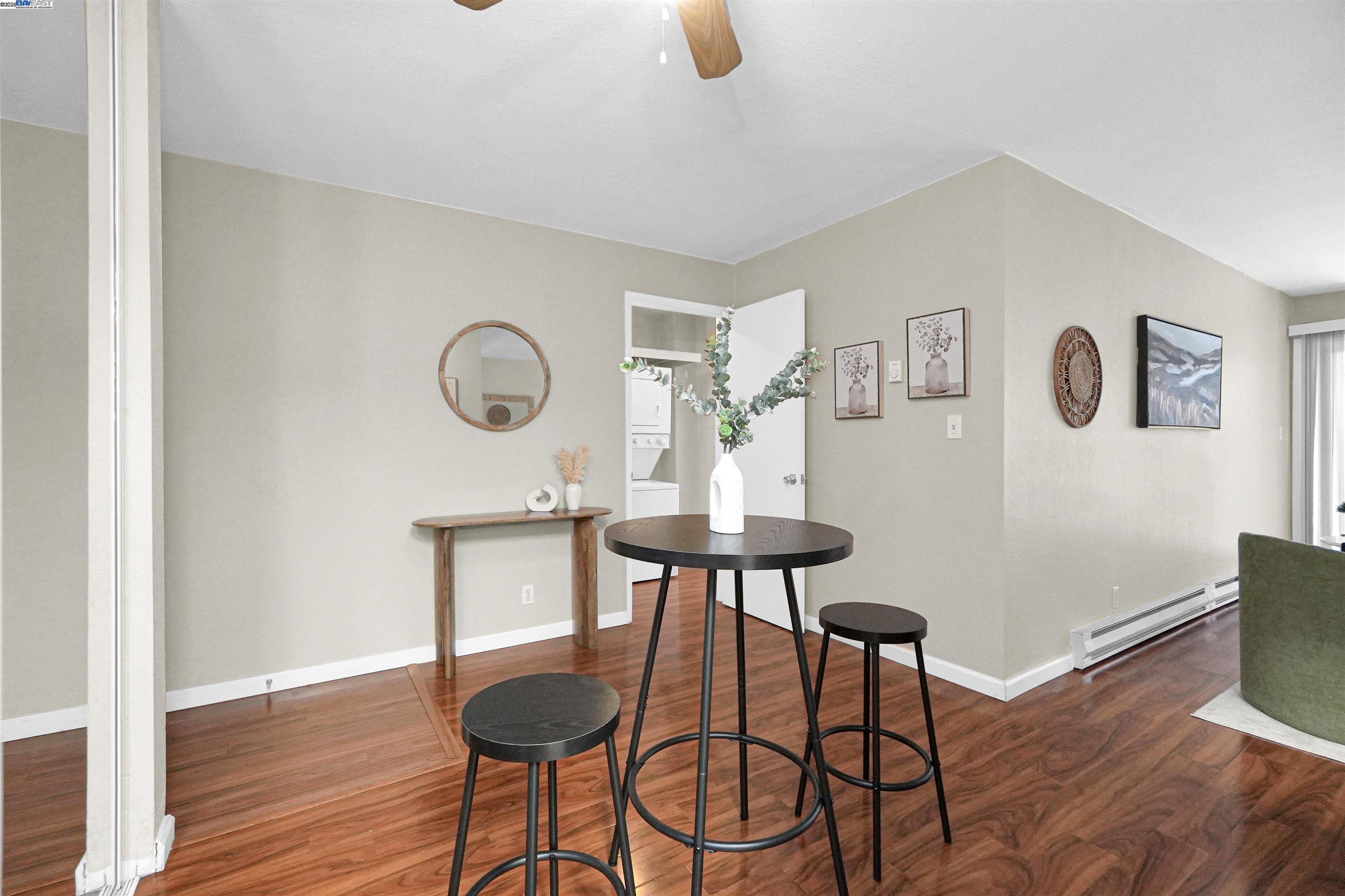260 Industrial Pkwy # 33, Hayward, California 94544, 1 Bedroom Bedrooms, 3 Rooms Rooms,1 BathroomBathrooms,Residential,For Sale,260 Industrial Pkwy # 33,41106873