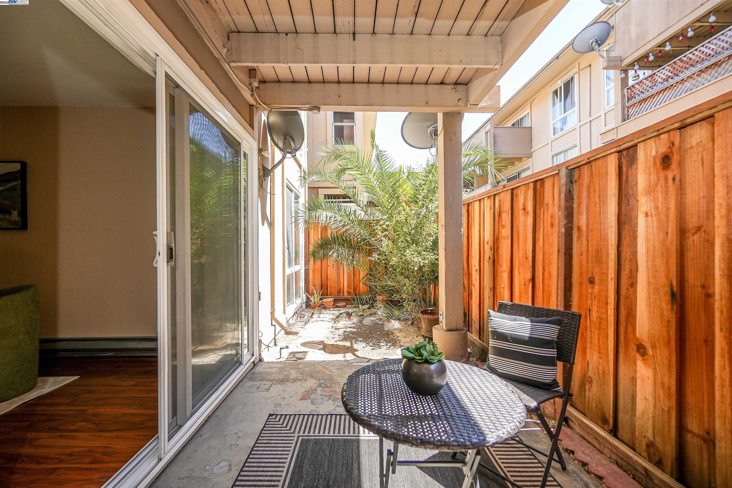 260 Industrial Pkwy # 33, Hayward, California 94544, 1 Bedroom Bedrooms, 3 Rooms Rooms,1 BathroomBathrooms,Residential,For Sale,260 Industrial Pkwy # 33,41106873