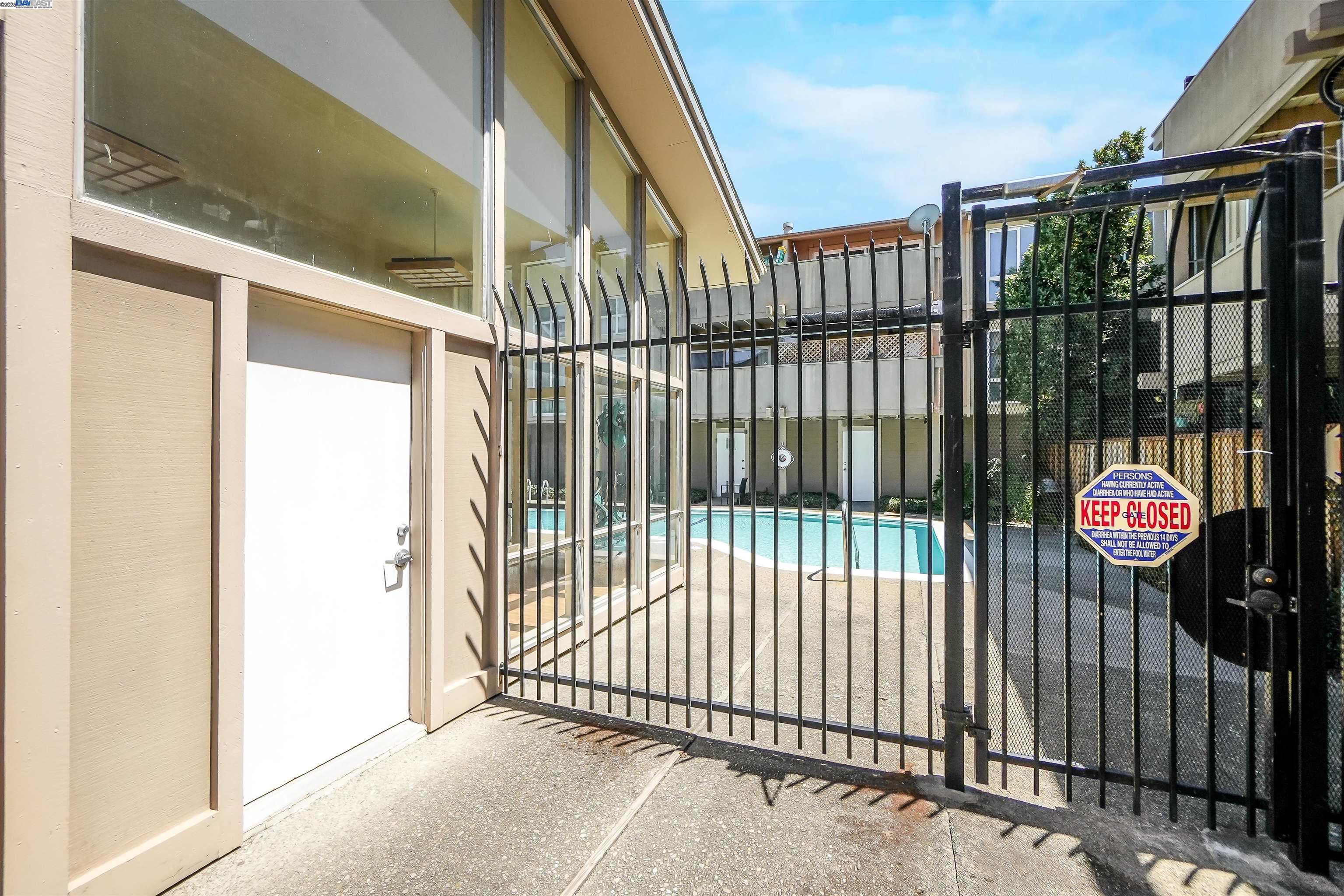 260 Industrial Pkwy # 33, Hayward, California 94544, 1 Bedroom Bedrooms, 3 Rooms Rooms,1 BathroomBathrooms,Residential,For Sale,260 Industrial Pkwy # 33,41106873