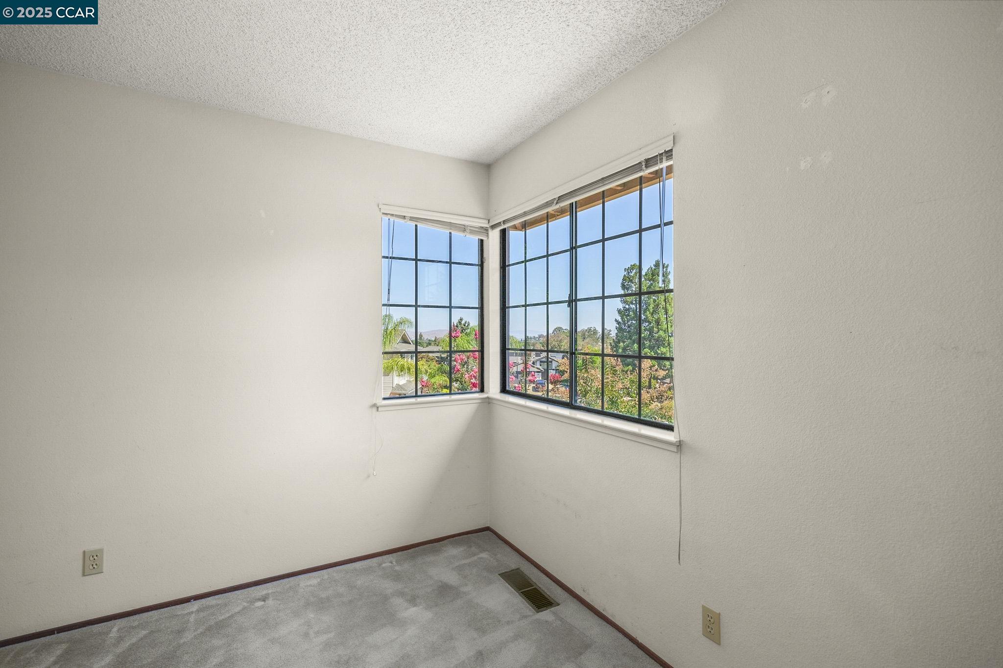 1743 Jeanne Cir, Martinez, California 94553, 4 Bedrooms Bedrooms, 10 Rooms Rooms,2 BathroomsBathrooms,Residential,For Sale,1743 Jeanne Cir,41106874