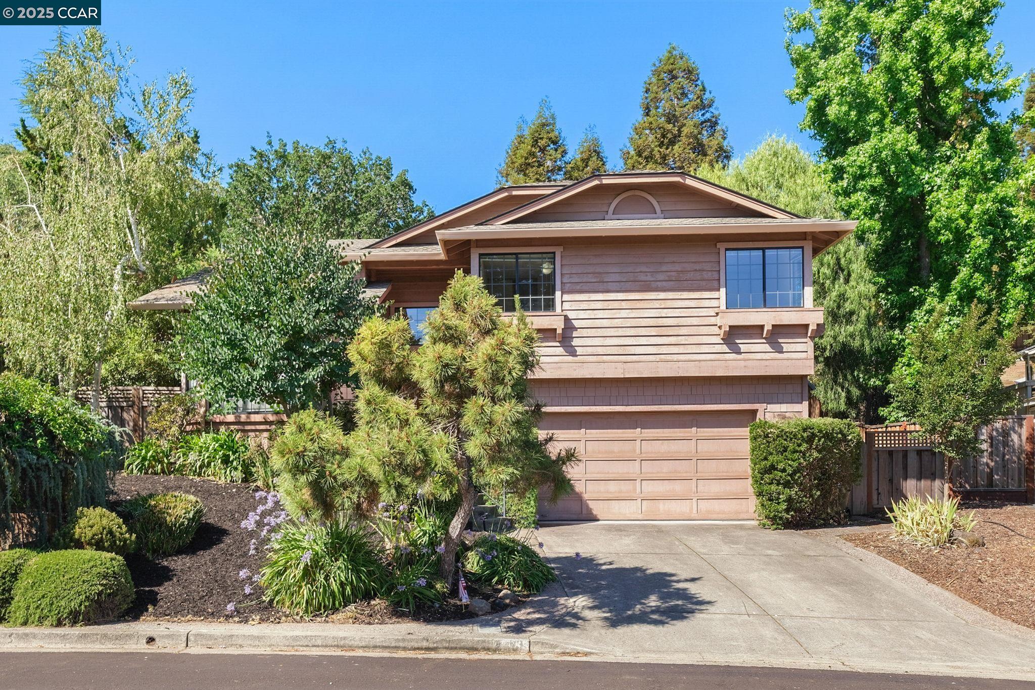 1743 Jeanne Cir, Martinez, California 94553, 4 Bedrooms Bedrooms, 10 Rooms Rooms,2 BathroomsBathrooms,Residential,For Sale,1743 Jeanne Cir,41106874
