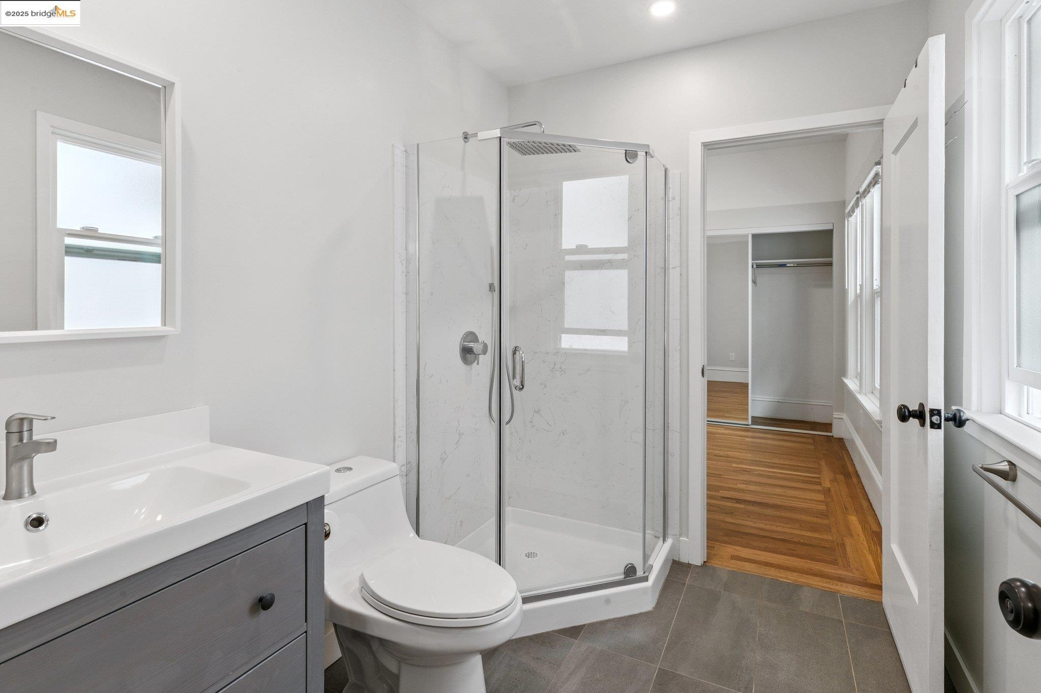 314 Hanover Ave, Oakland, California 94606, ,Residential Income,For Sale,314 Hanover Ave,41106878