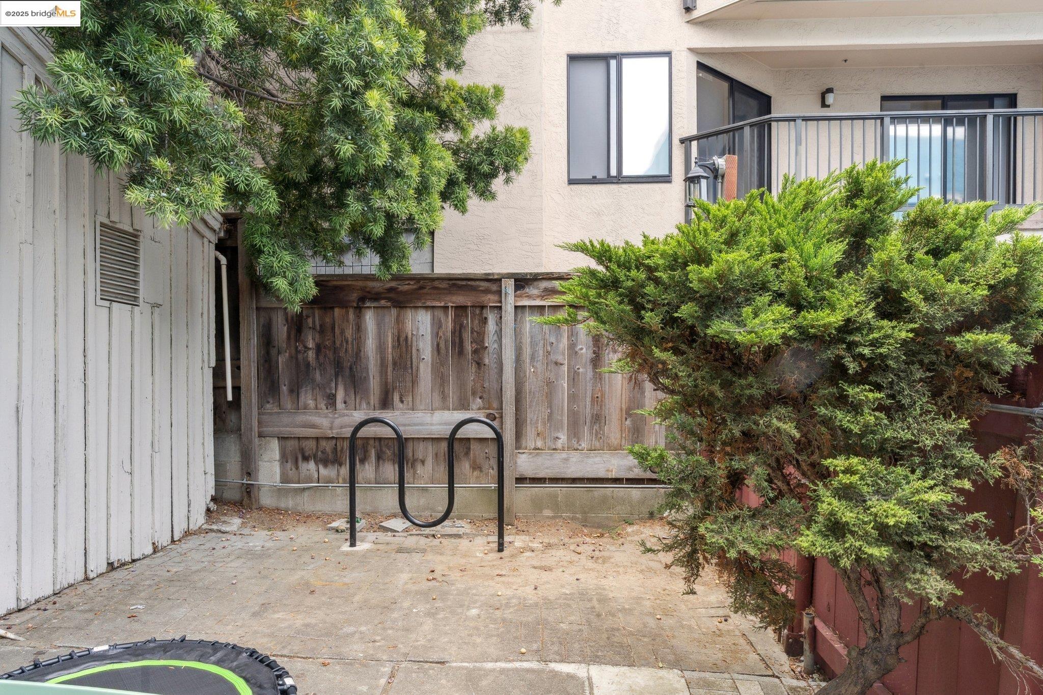 314 Hanover Ave, Oakland, California 94606, ,Residential Income,For Sale,314 Hanover Ave,41106878