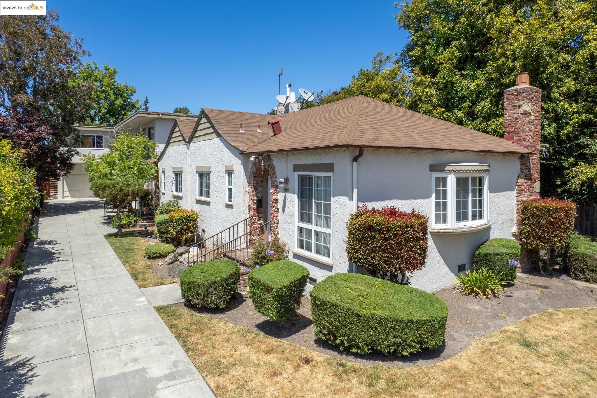 574 66th, Oakland, California 94609, ,Commercial Sale,For Sale,574 66th,41106879