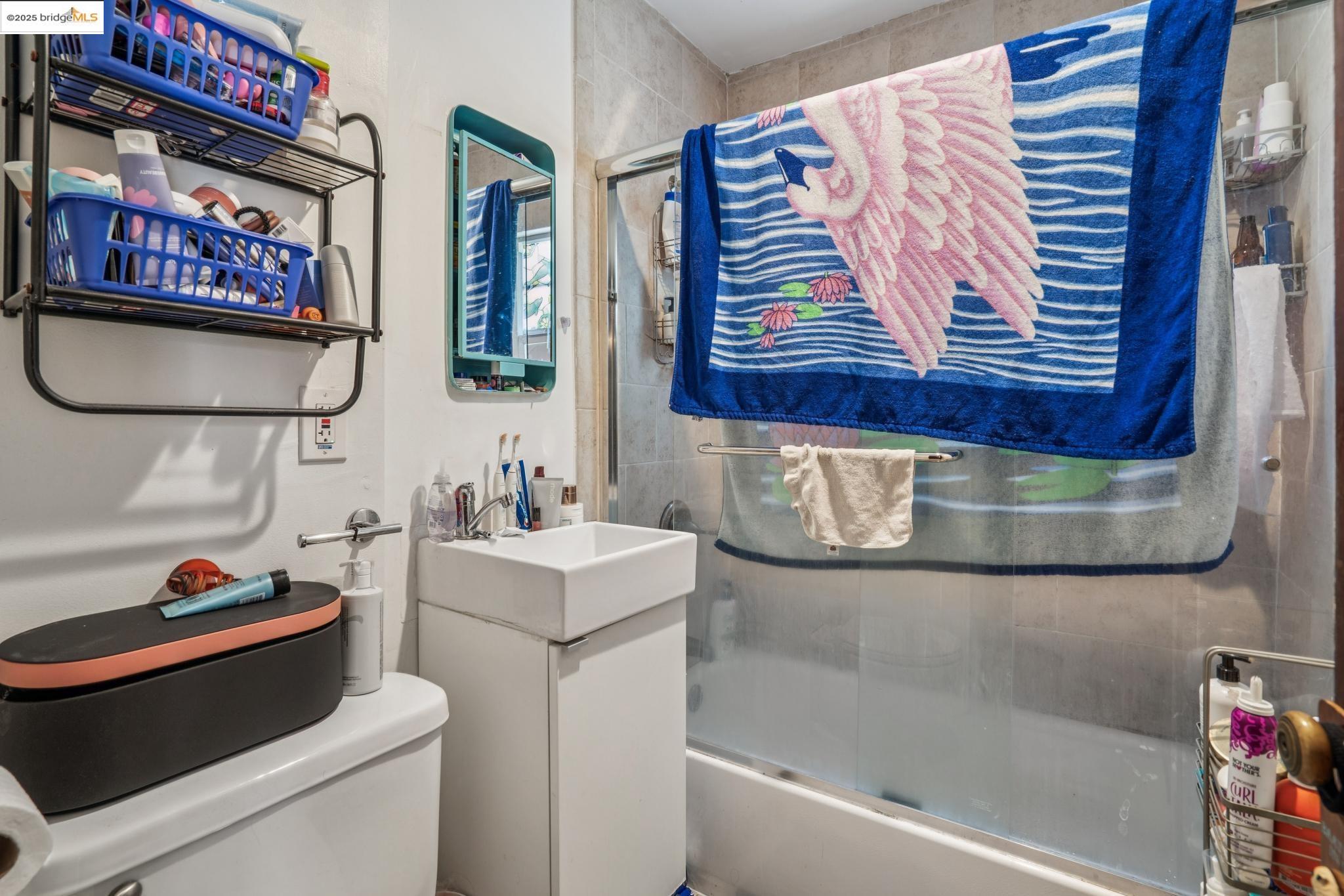 574 66th, Oakland, California 94609, ,Commercial Sale,For Sale,574 66th,41106879