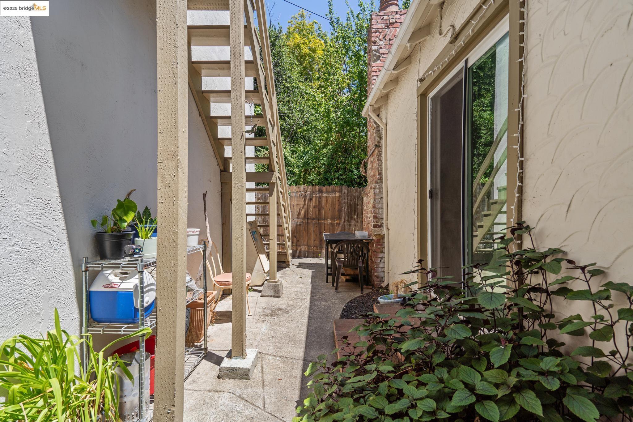 574 66th, Oakland, California 94609, ,Commercial Sale,For Sale,574 66th,41106879