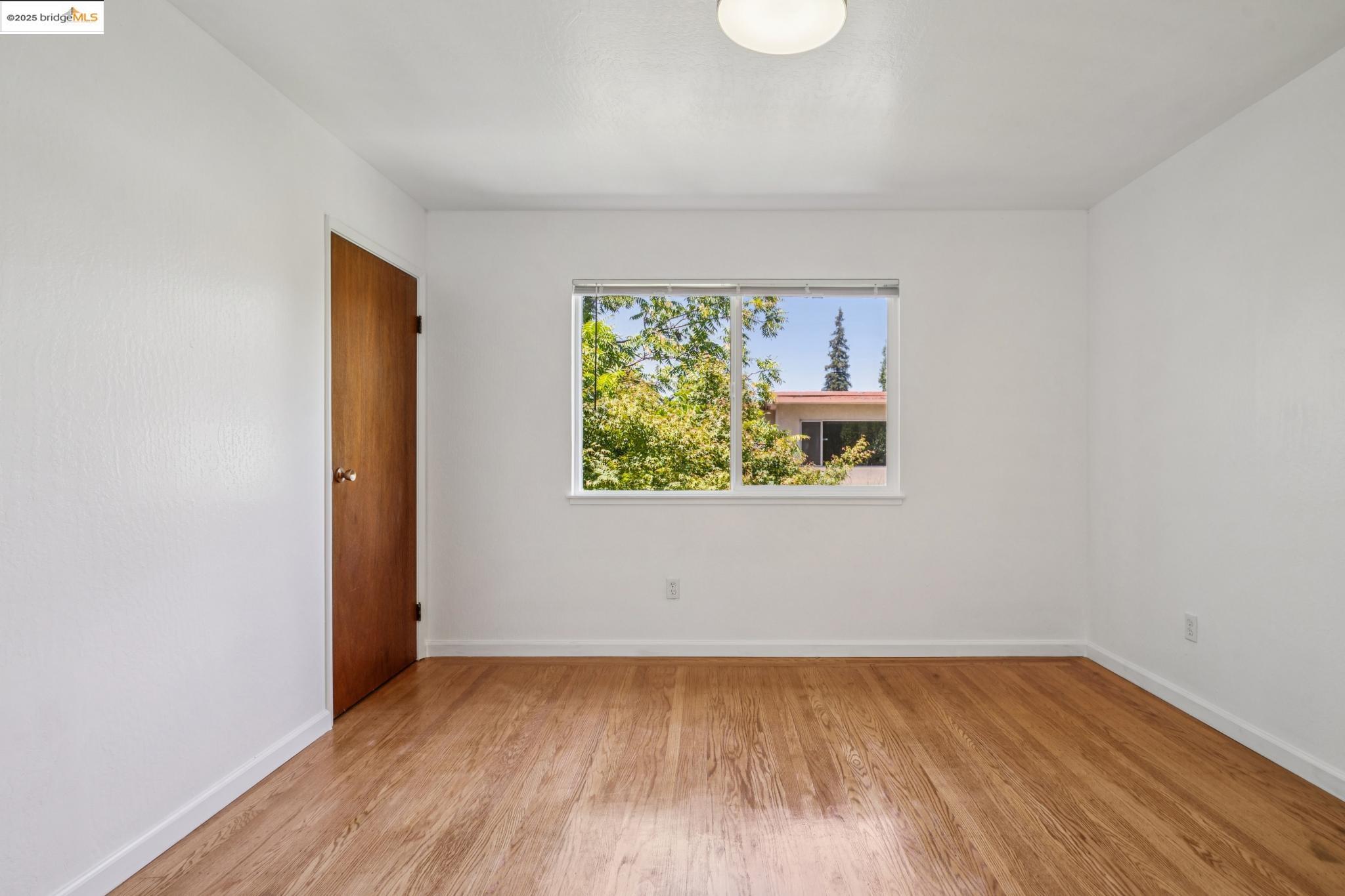 574 66th, Oakland, California 94609, ,Commercial Sale,For Sale,574 66th,41106879