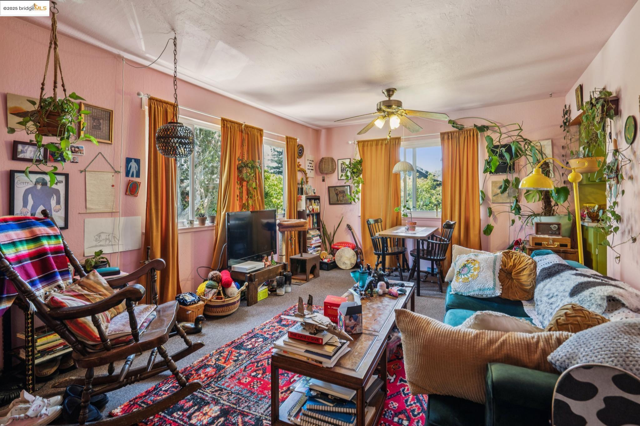 574 66th, Oakland, California 94609, ,Commercial Sale,For Sale,574 66th,41106879