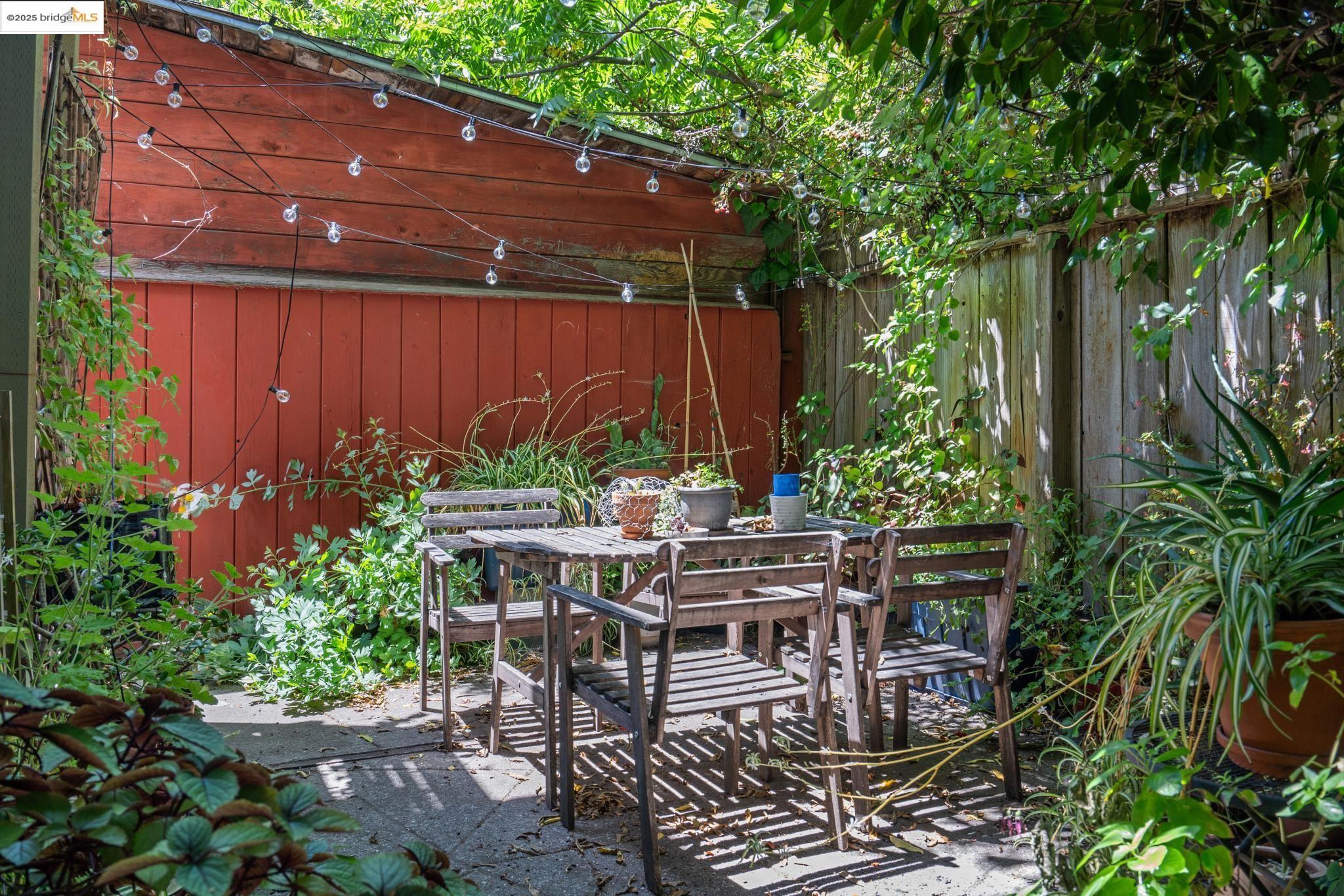 574 66th, Oakland, California 94609, ,Commercial Sale,For Sale,574 66th,41106879