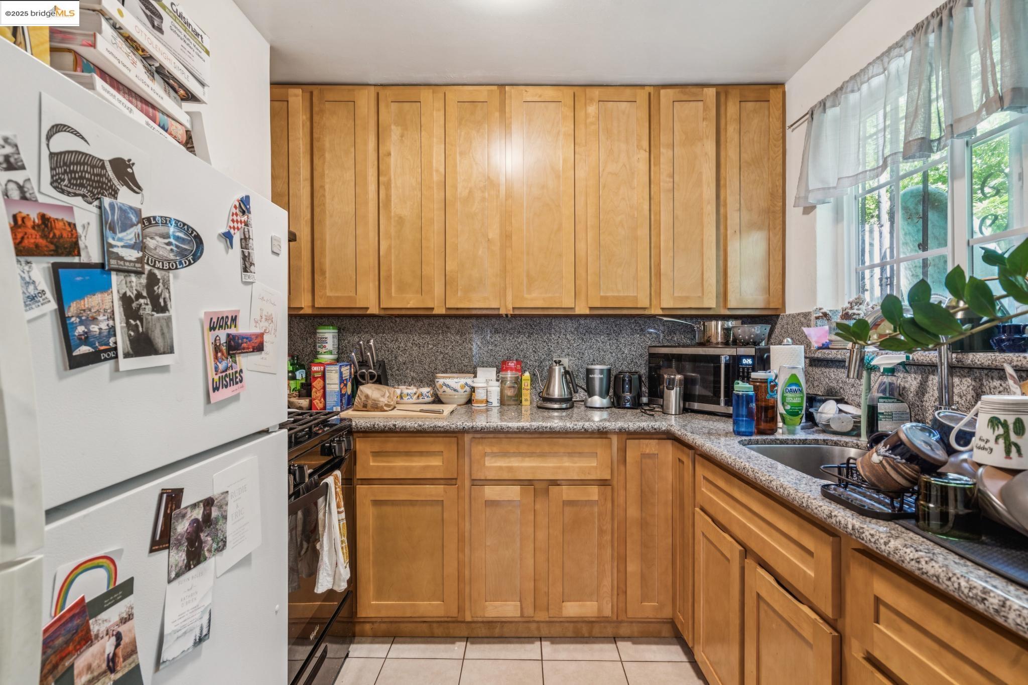 574 66th, Oakland, California 94609, ,Commercial Sale,For Sale,574 66th,41106879