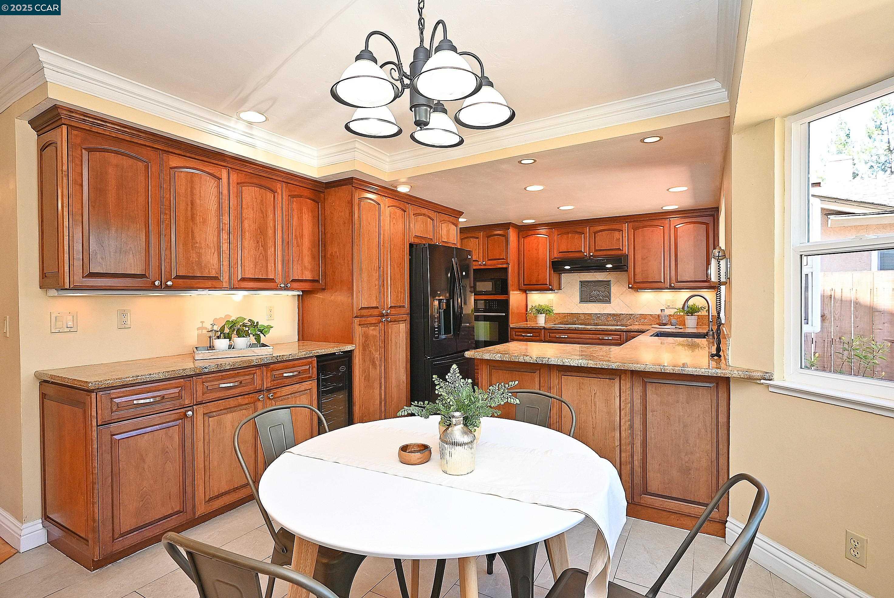 Detail Gallery Image 17 of 42 For 5091 Saint Celestine Ct, Concord,  CA 94521 - 4 Beds | 2/1 Baths