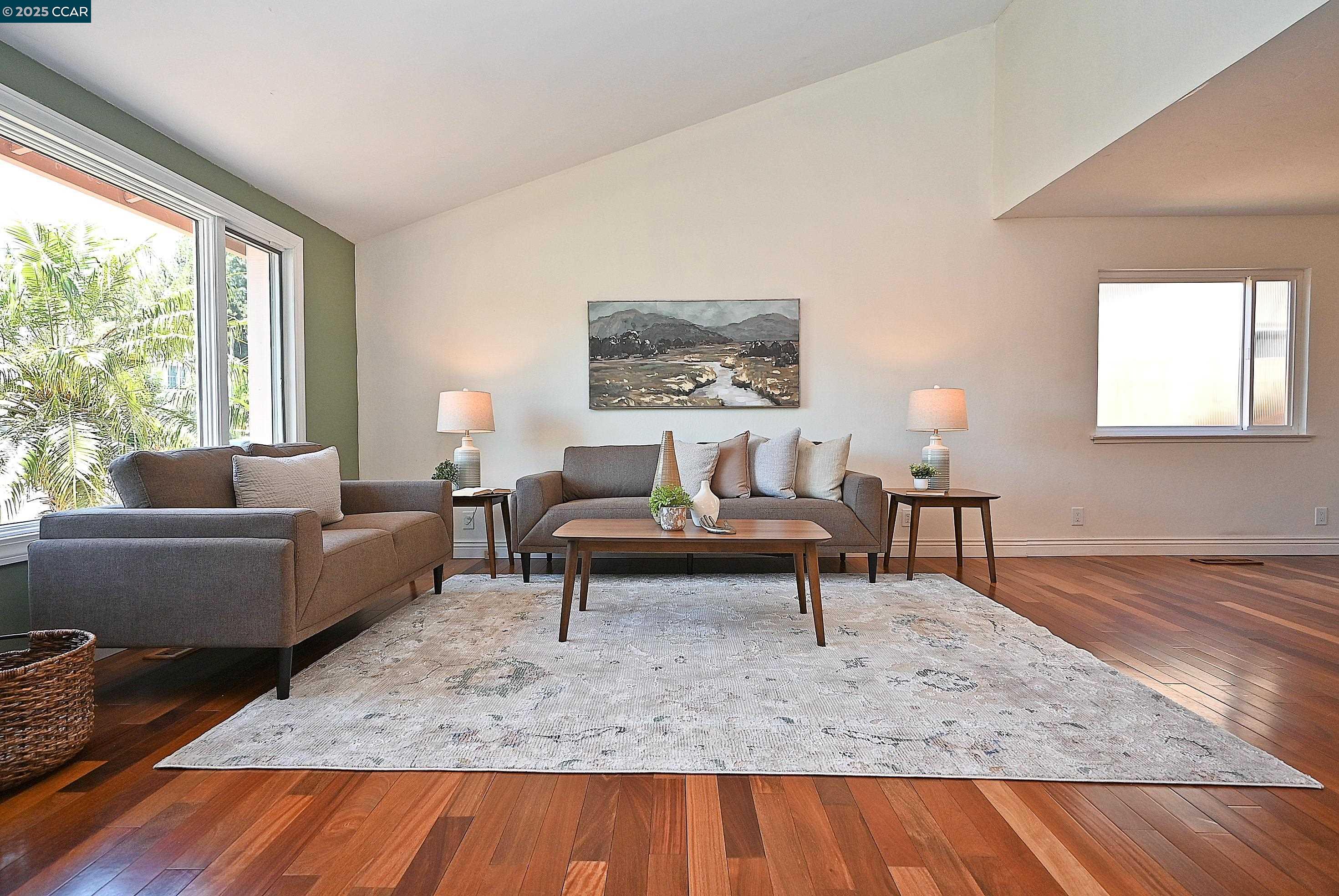 Detail Gallery Image 7 of 42 For 5091 Saint Celestine Ct, Concord,  CA 94521 - 4 Beds | 2/1 Baths