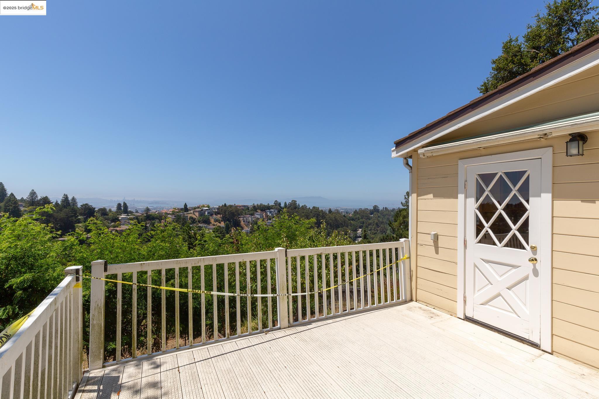 237 Taurus Ave., Oakland, California 94611, 2 Bedrooms Bedrooms, 4 Rooms Rooms,1 BathroomBathrooms,Residential,For Sale,237 Taurus Ave.,41106888