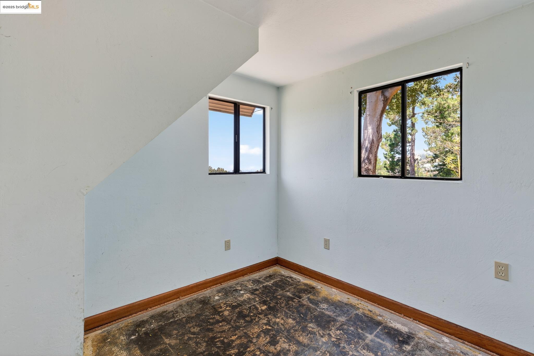 237 Taurus Ave., Oakland, California 94611, 2 Bedrooms Bedrooms, 4 Rooms Rooms,1 BathroomBathrooms,Residential,For Sale,237 Taurus Ave.,41106888