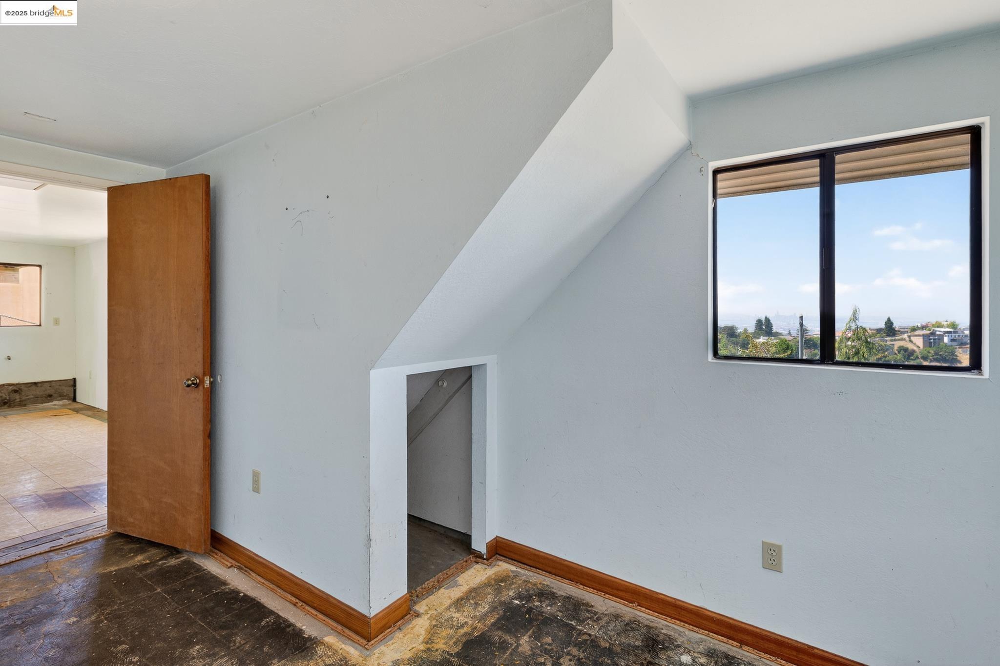 237 Taurus Ave., Oakland, California 94611, 2 Bedrooms Bedrooms, 4 Rooms Rooms,1 BathroomBathrooms,Residential,For Sale,237 Taurus Ave.,41106888