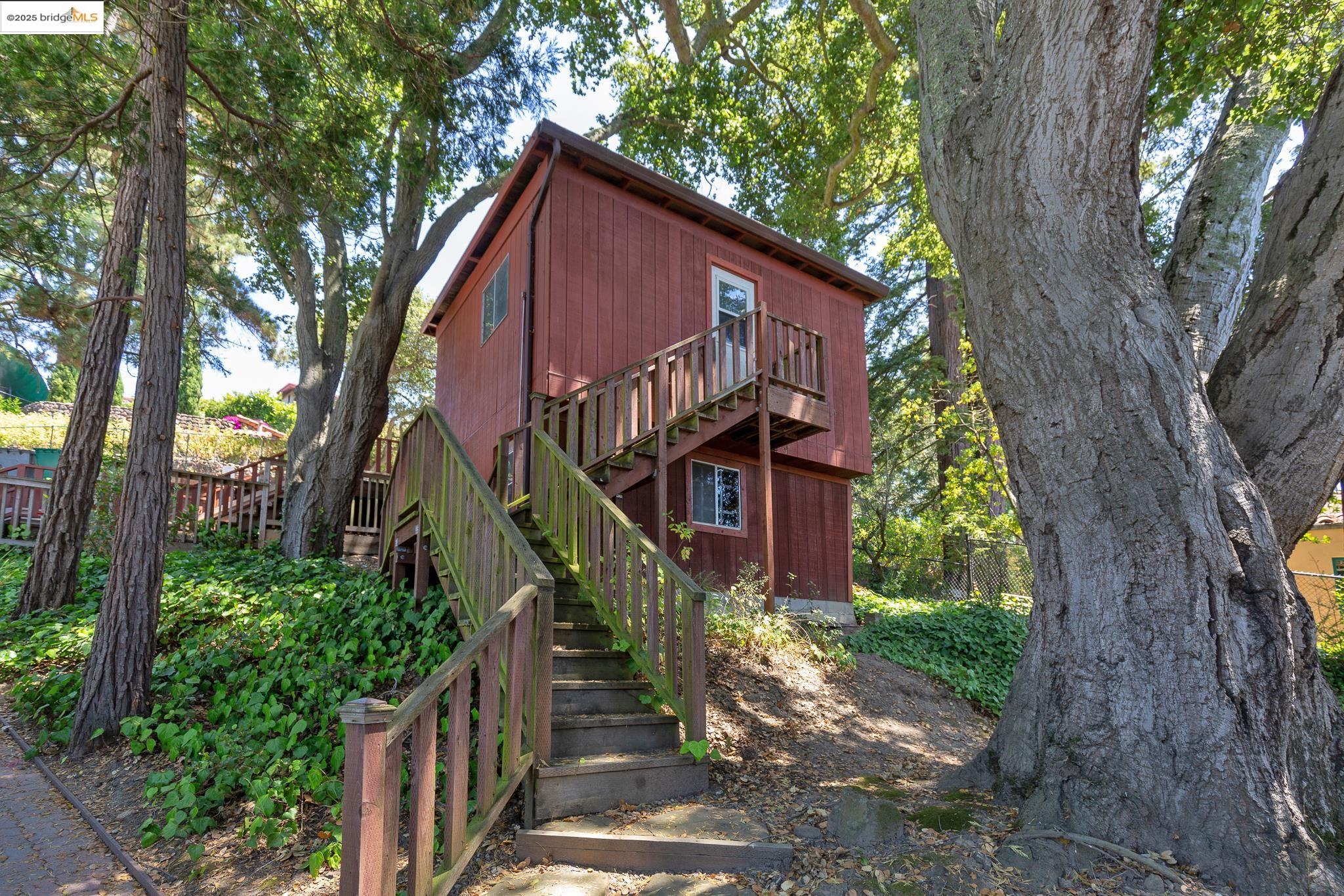 237 Taurus Ave., Oakland, California 94611, 2 Bedrooms Bedrooms, 4 Rooms Rooms,1 BathroomBathrooms,Residential,For Sale,237 Taurus Ave.,41106888