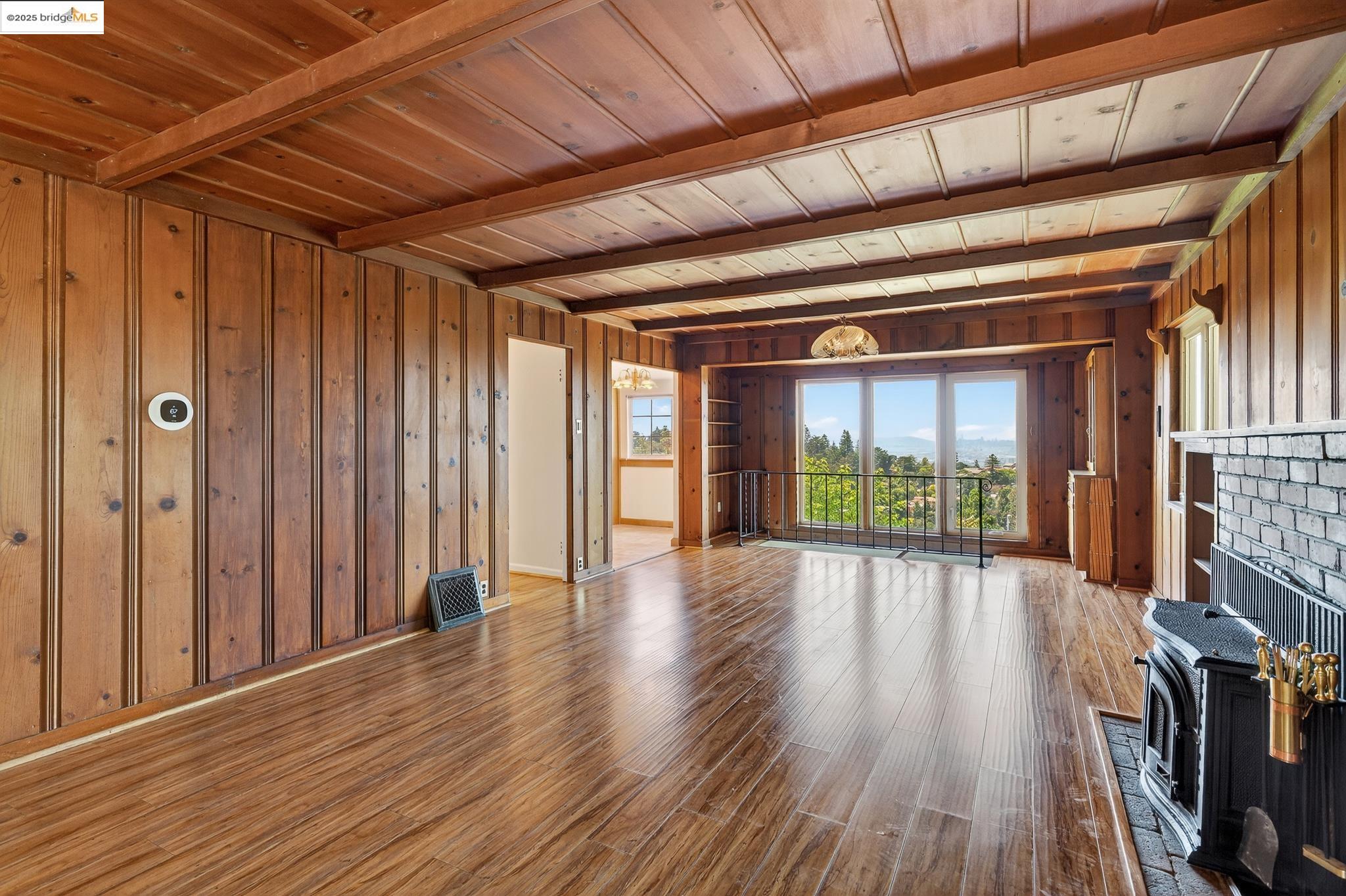 237 Taurus Ave., Oakland, California 94611, 2 Bedrooms Bedrooms, 4 Rooms Rooms,1 BathroomBathrooms,Residential,For Sale,237 Taurus Ave.,41106888