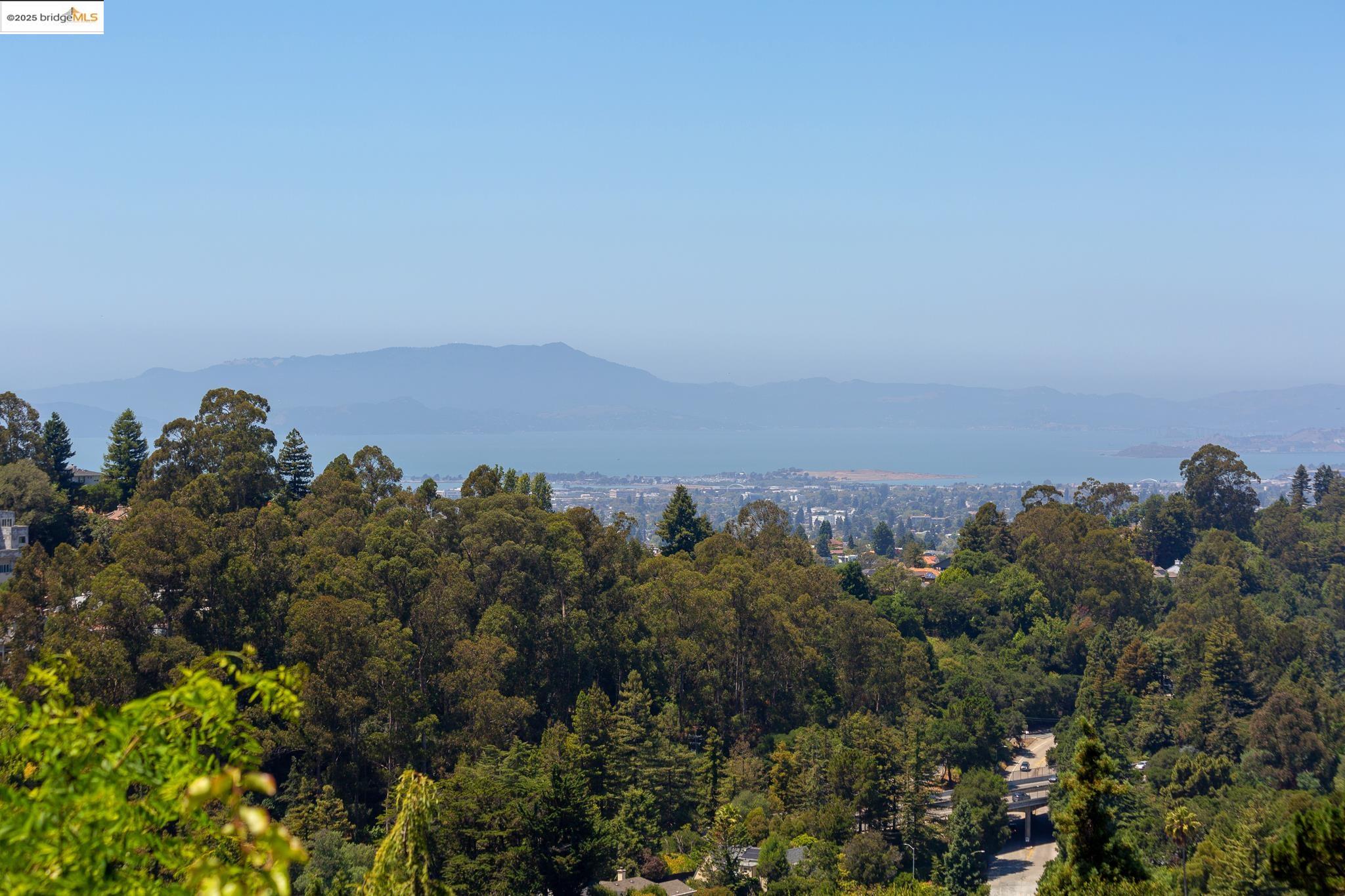 237 Taurus Ave., Oakland, California 94611, 2 Bedrooms Bedrooms, 4 Rooms Rooms,1 BathroomBathrooms,Residential,For Sale,237 Taurus Ave.,41106888