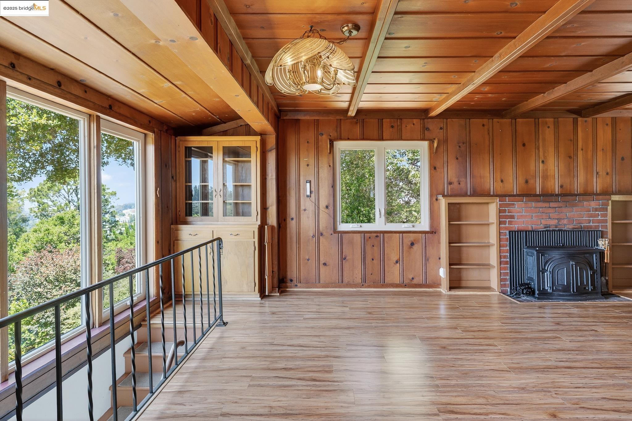 237 Taurus Ave., Oakland, California 94611, 2 Bedrooms Bedrooms, 4 Rooms Rooms,1 BathroomBathrooms,Residential,For Sale,237 Taurus Ave.,41106888