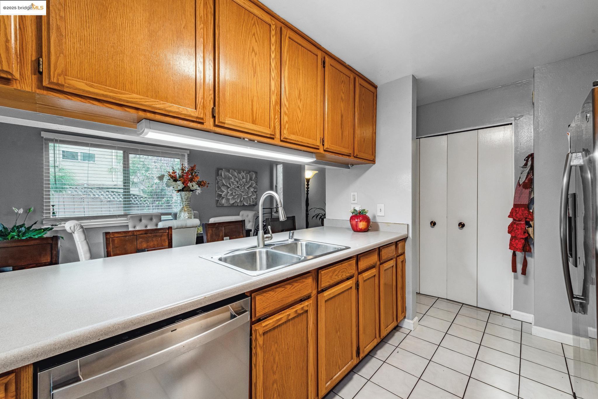 160 Kathy Ellen Dr, Vallejo, California 94591, 2 Bedrooms Bedrooms, 5 Rooms Rooms,2 BathroomsBathrooms,Residential,For Sale,160 Kathy Ellen Dr,41106889