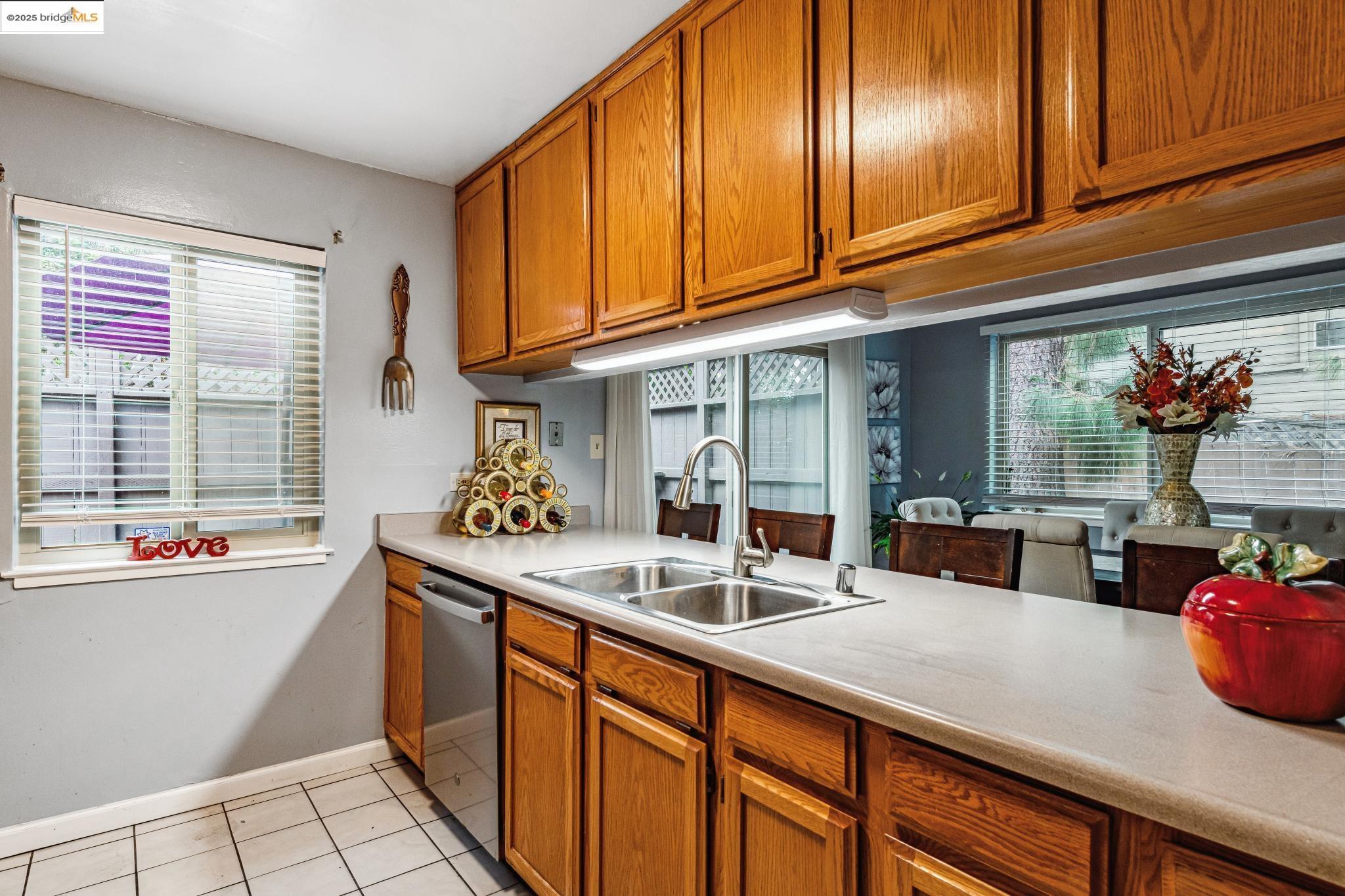 160 Kathy Ellen Dr, Vallejo, California 94591, 2 Bedrooms Bedrooms, 5 Rooms Rooms,2 BathroomsBathrooms,Residential,For Sale,160 Kathy Ellen Dr,41106889