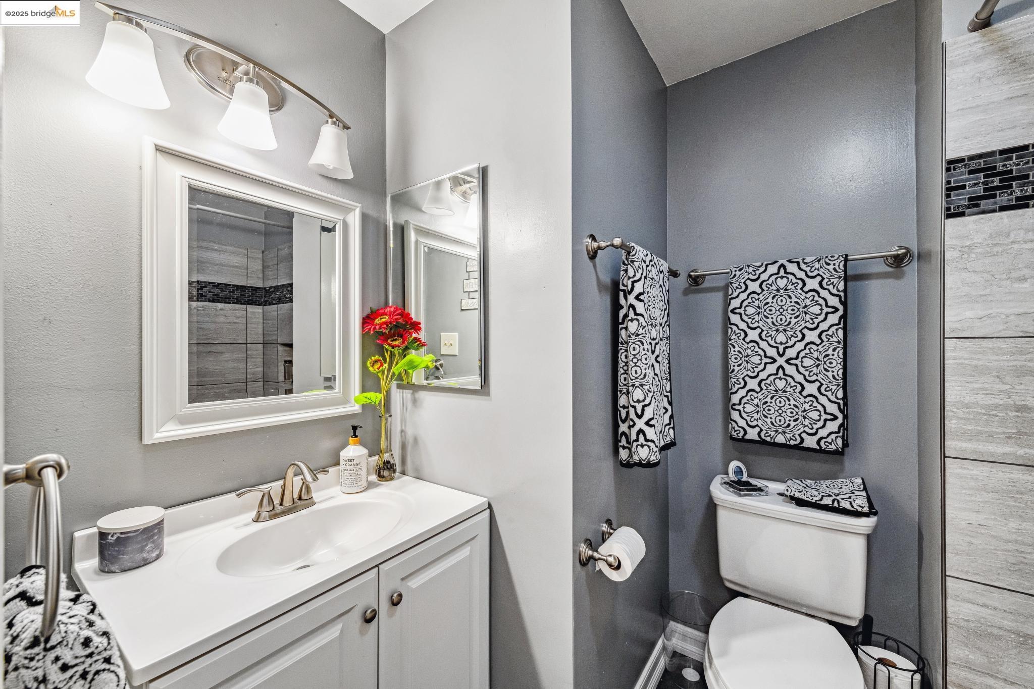 160 Kathy Ellen Dr, Vallejo, California 94591, 2 Bedrooms Bedrooms, 5 Rooms Rooms,2 BathroomsBathrooms,Residential,For Sale,160 Kathy Ellen Dr,41106889