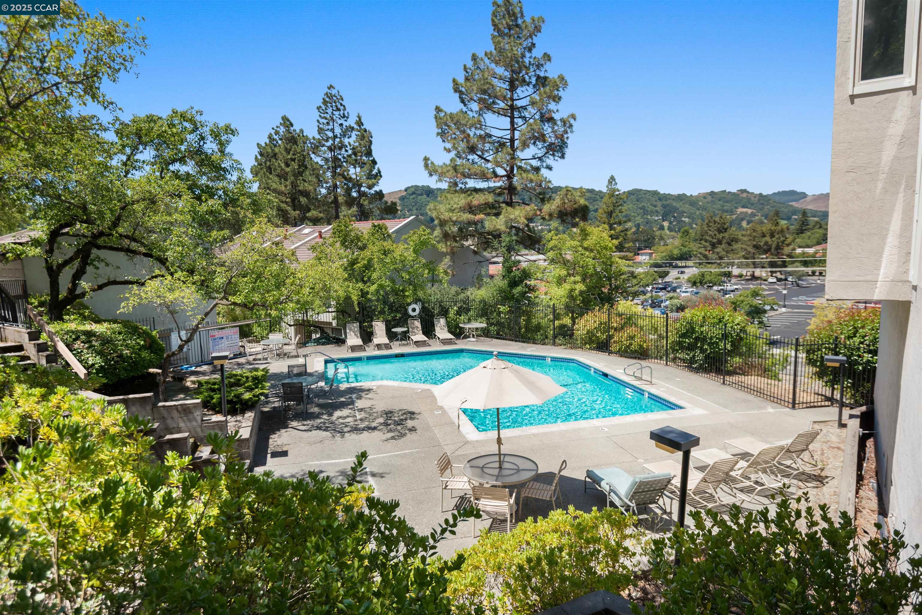 1541 Moraga way, Moraga, California 94556, 3 Bedrooms Bedrooms, 9 Rooms Rooms,2 BathroomsBathrooms,Residential,For Sale,1541 Moraga way,41106896