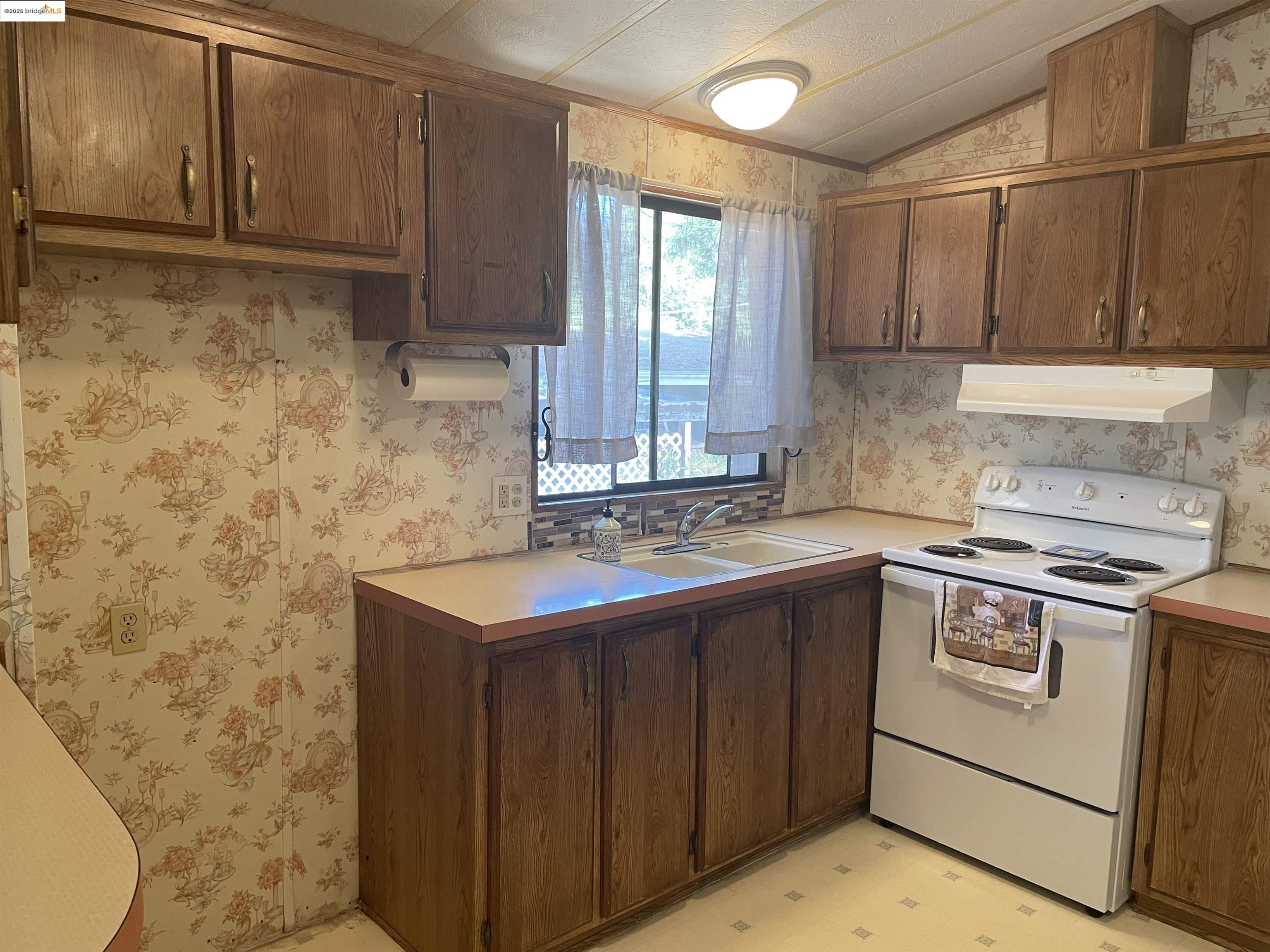 10956 Green St # 205, Columbia, California 95310, 2 Bedrooms Bedrooms, 4 Rooms Rooms,1 BathroomBathrooms,Manufactured In Park,For Sale,10956 Green St # 205,41106899