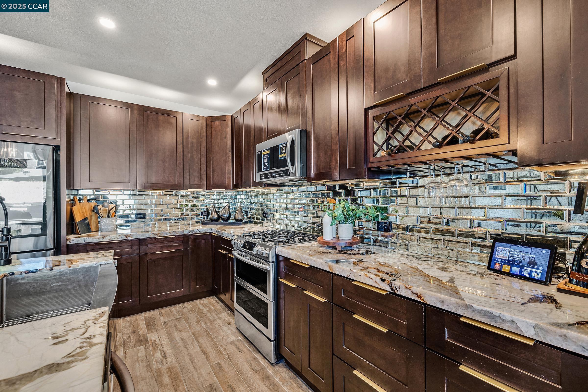 Photo #9: 41106900 Listing: Photo #9