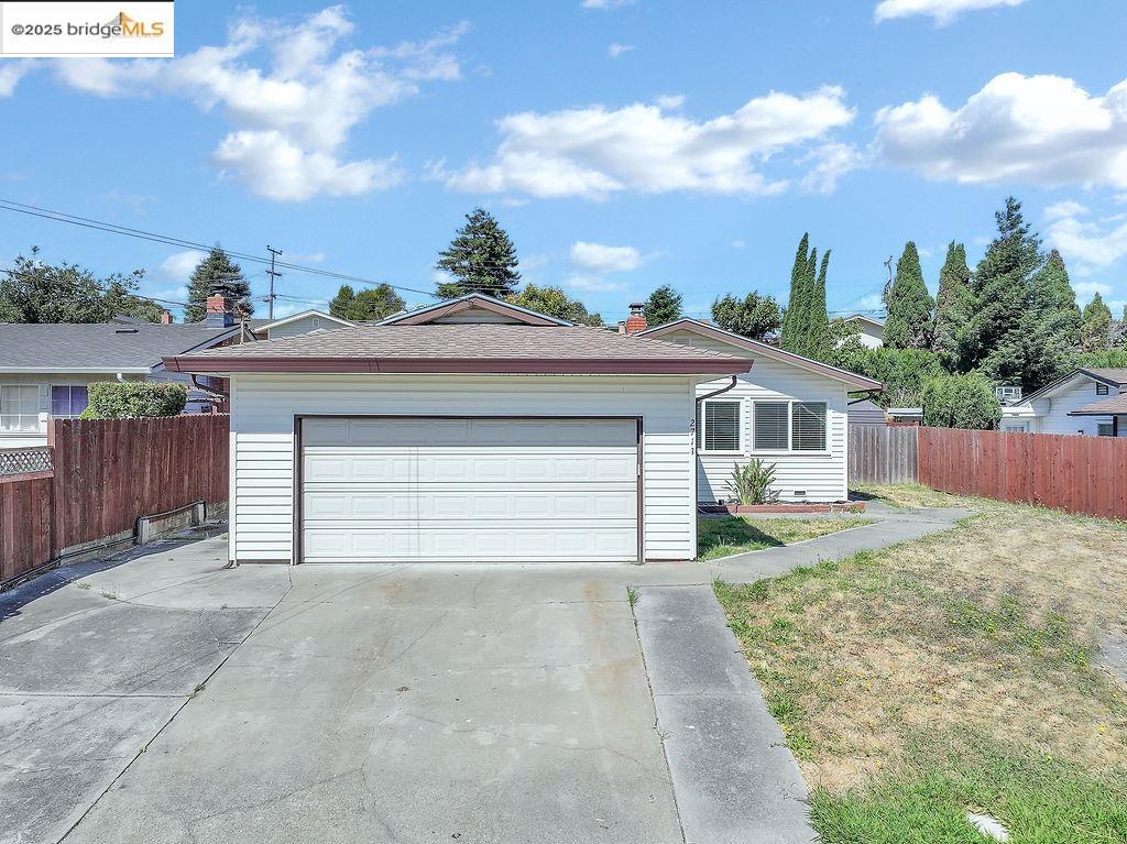 Detail Gallery Image 1 of 1 For 2713 Flannery Rd, San Pablo,  CA 94806 - 3 Beds | 2 Baths