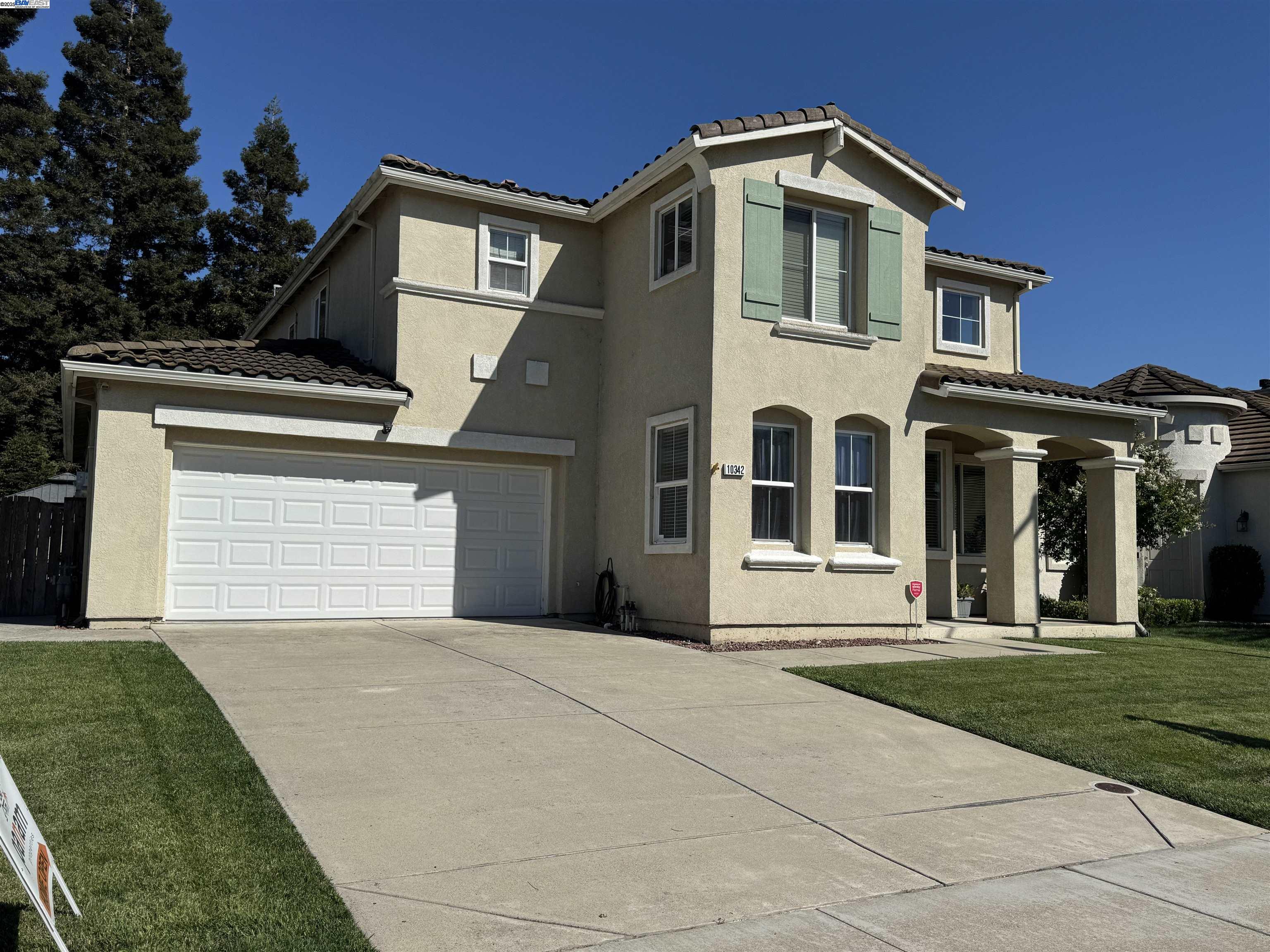 Detail Gallery Image 2 of 41 For 10342 Mono Ct, Stockton,  CA 95219-7118 - 4 Beds | 3 Baths
