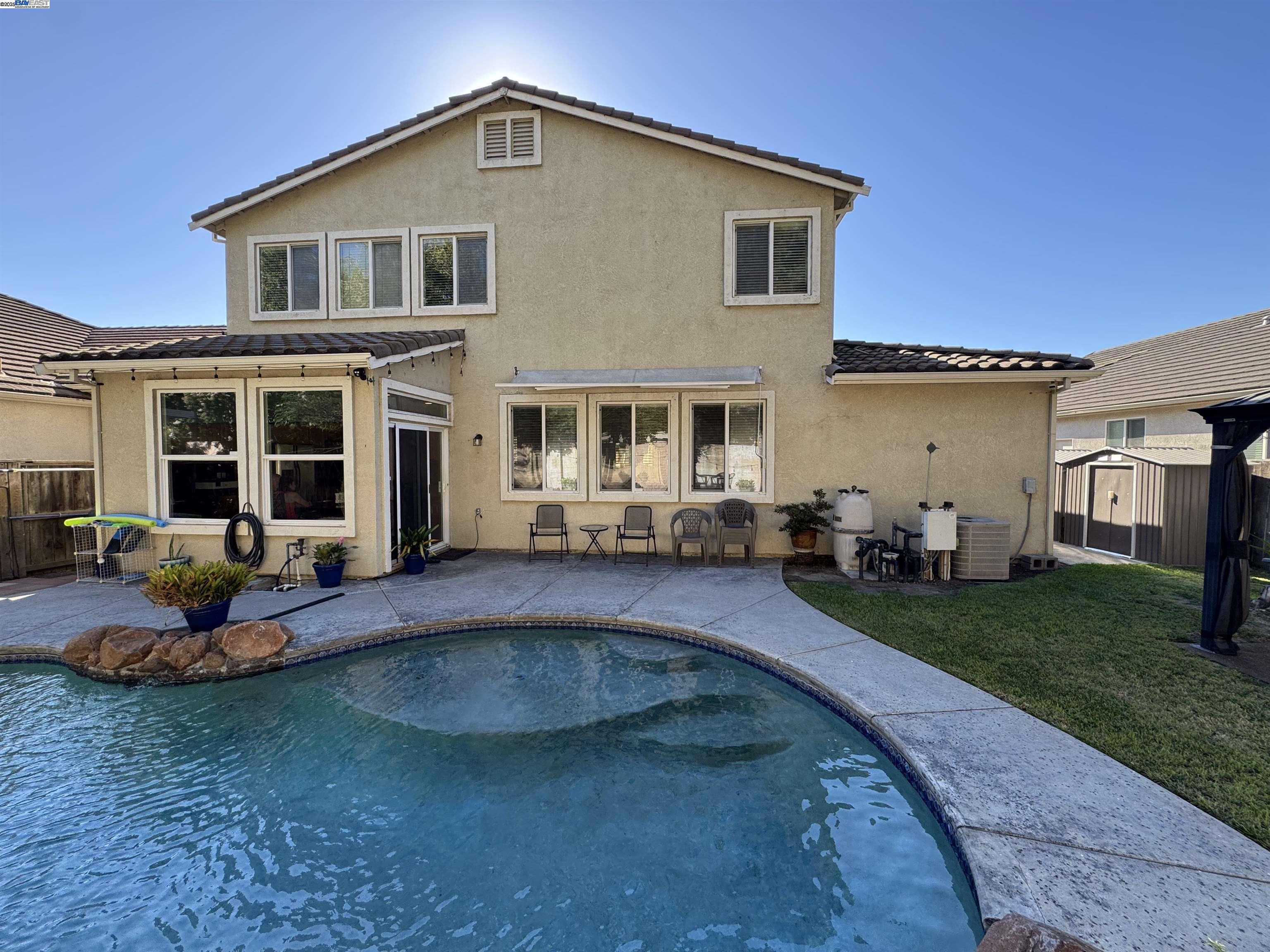 Detail Gallery Image 3 of 41 For 10342 Mono Ct, Stockton,  CA 95219-7118 - 4 Beds | 3 Baths