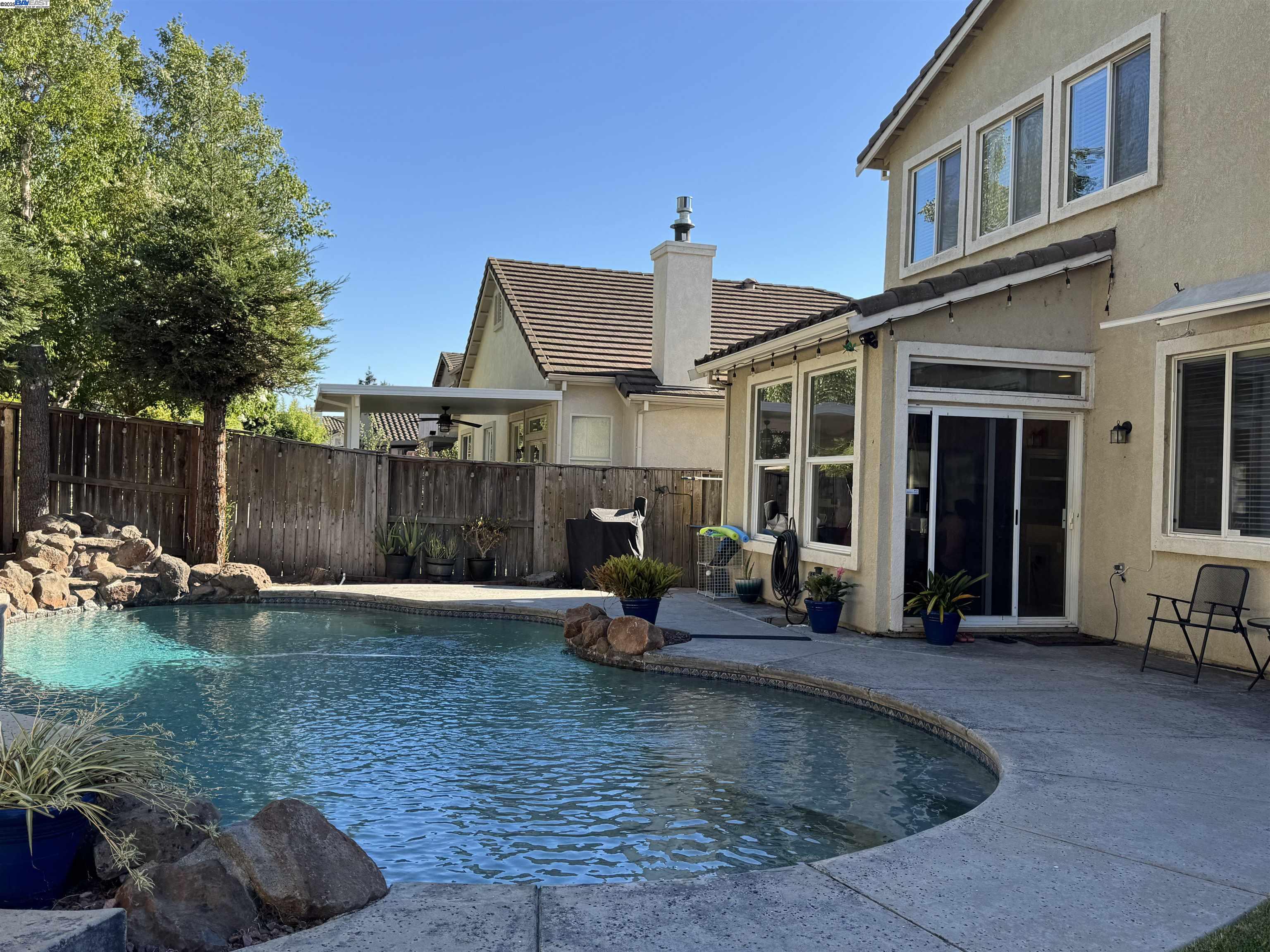 Detail Gallery Image 4 of 41 For 10342 Mono Ct, Stockton,  CA 95219-7118 - 4 Beds | 3 Baths