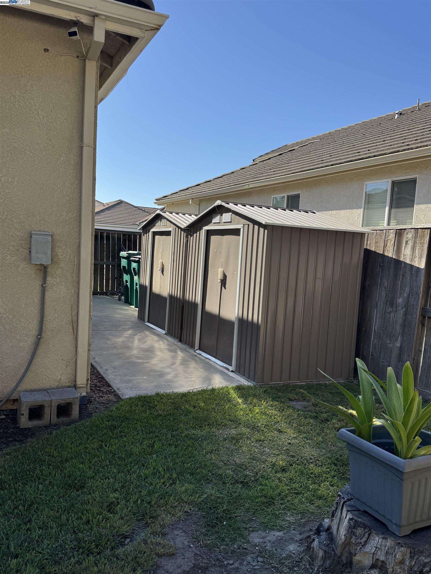 Detail Gallery Image 33 of 41 For 10342 Mono Ct, Stockton,  CA 95219-7118 - 4 Beds | 3 Baths