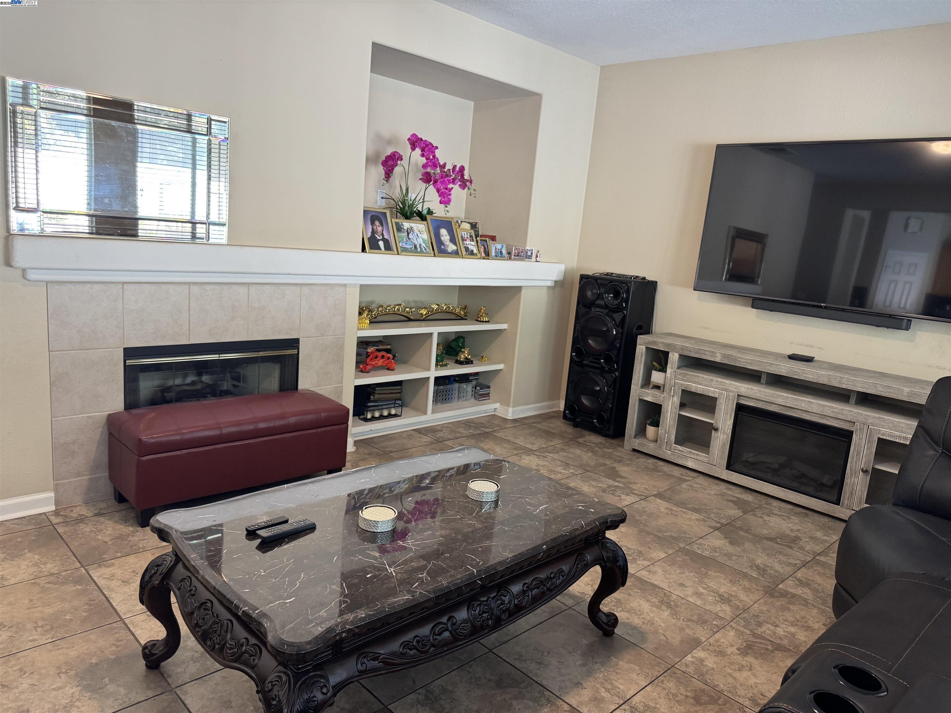 Detail Gallery Image 10 of 41 For 10342 Mono Ct, Stockton,  CA 95219-7118 - 4 Beds | 3 Baths
