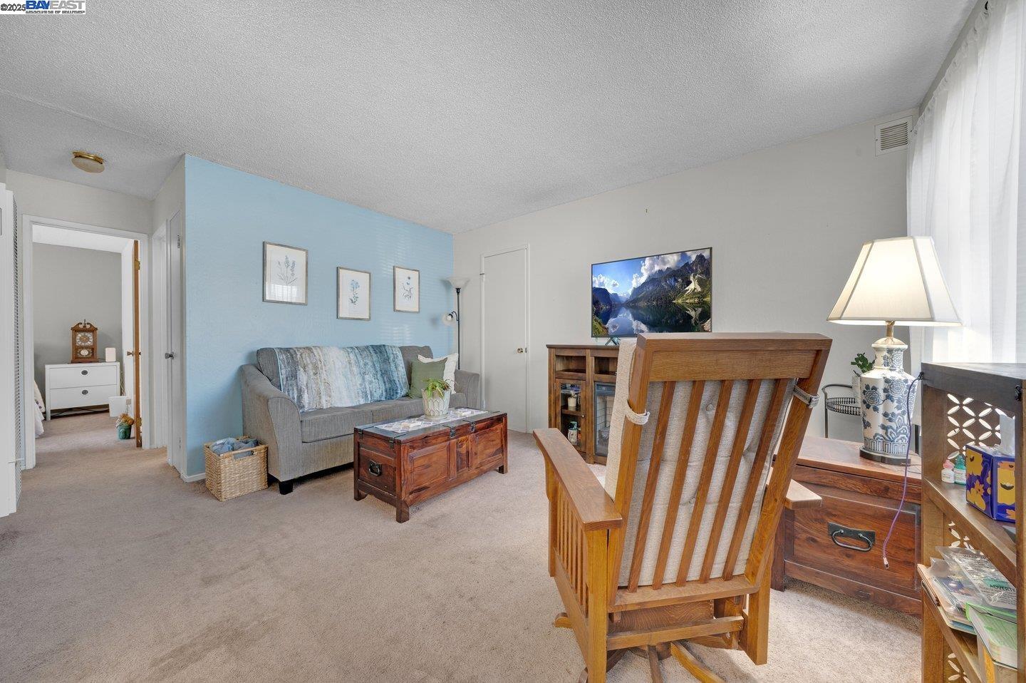 Detail Gallery Image 3 of 55 For 1738 7th St, Berkeley,  CA 94710 - – Beds | – Baths