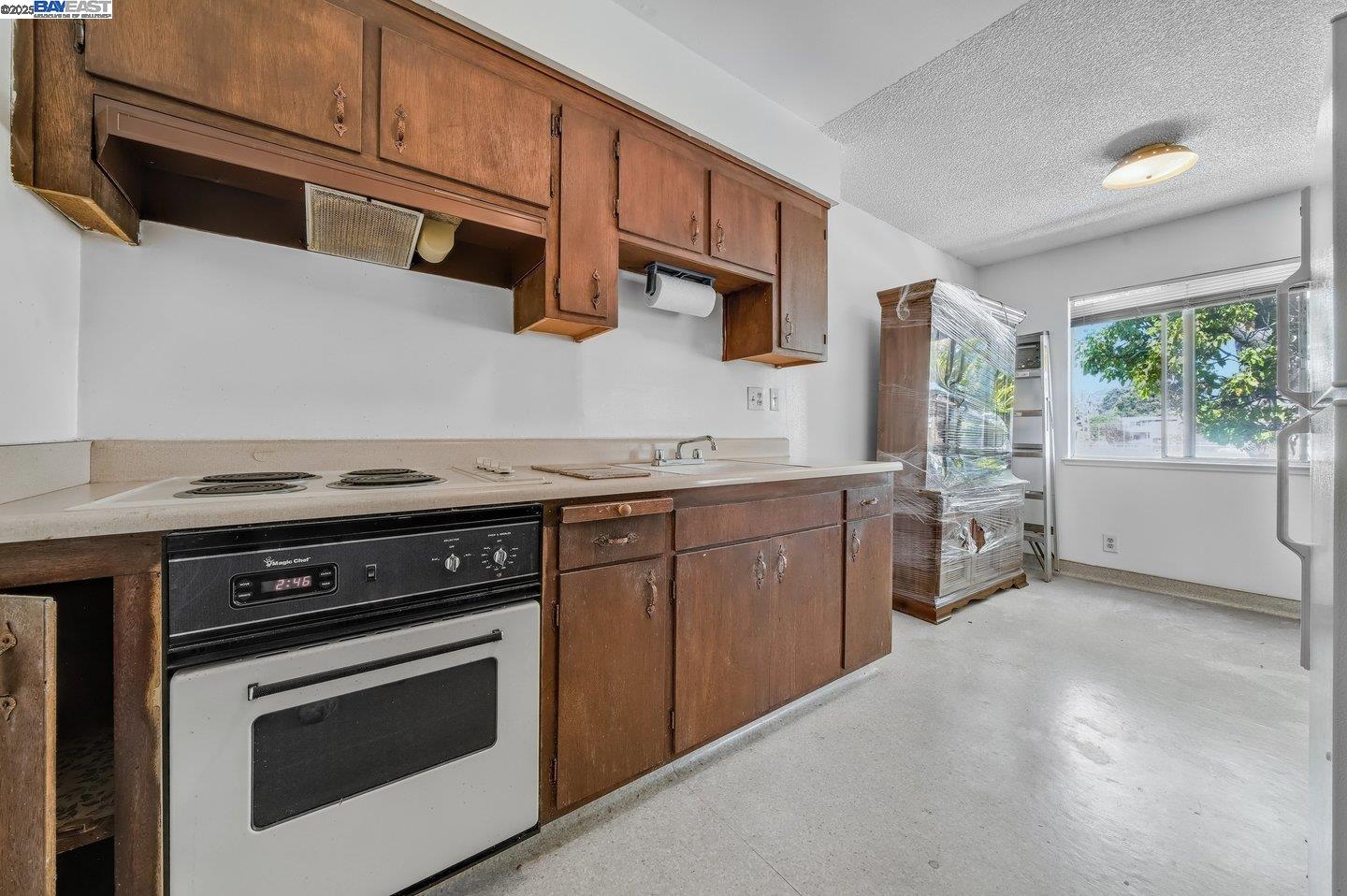 Detail Gallery Image 50 of 55 For 1738 7th St, Berkeley,  CA 94710 - – Beds | – Baths