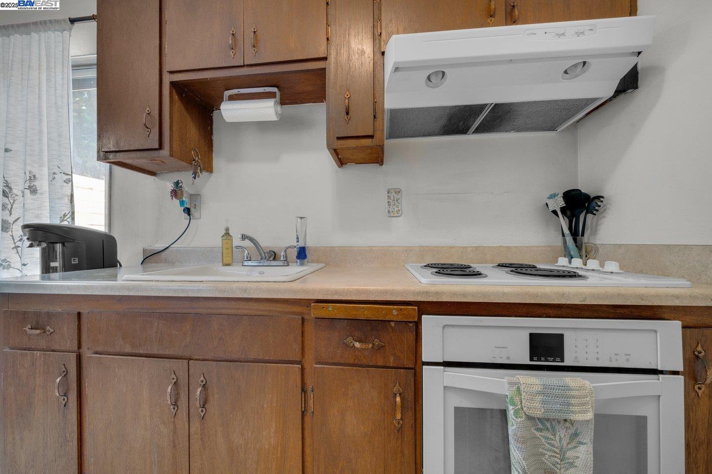 Detail Gallery Image 10 of 55 For 1738 7th St, Berkeley,  CA 94710 - – Beds | – Baths